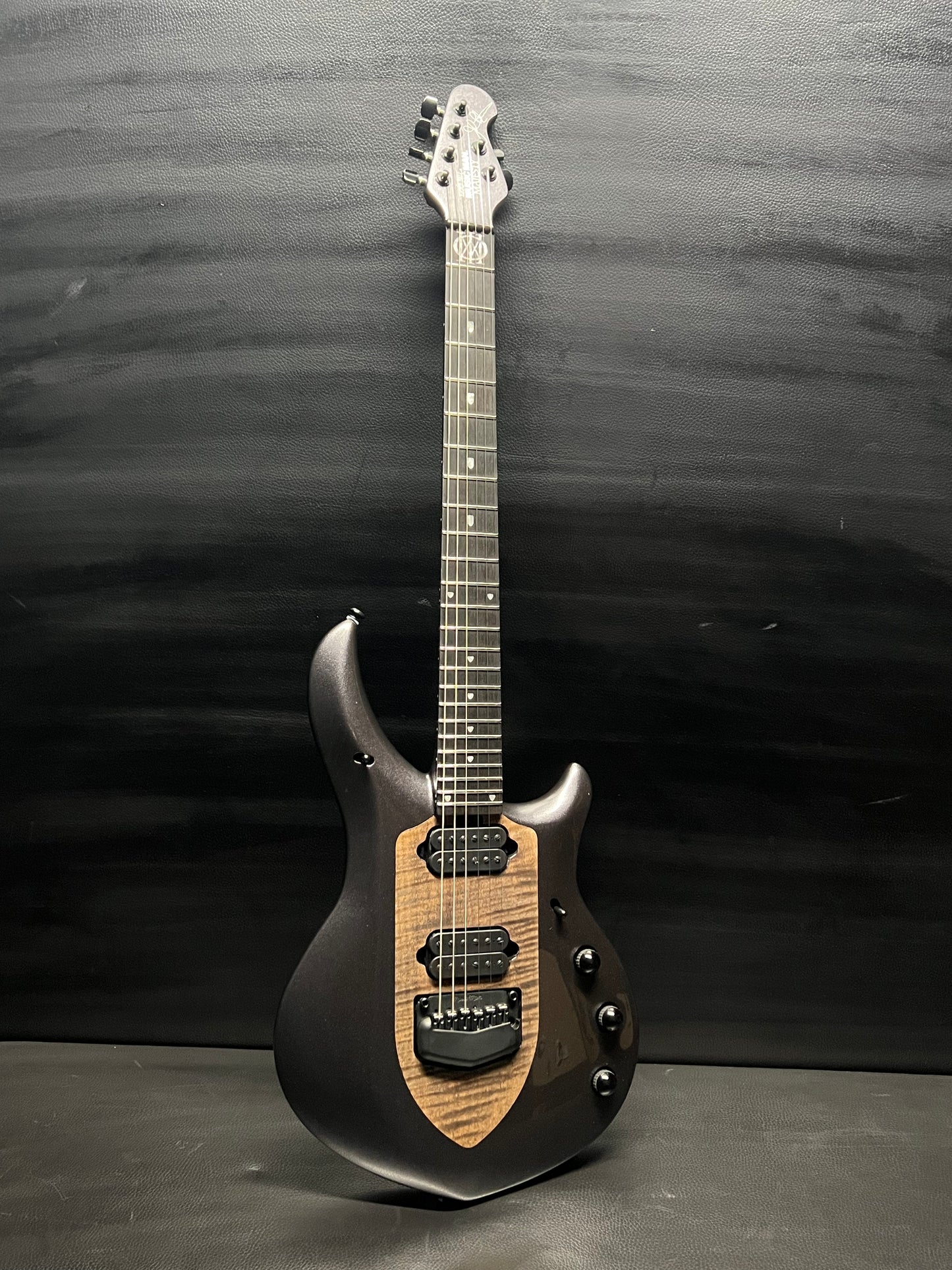 Earnie Ball Music Man Majesty 2023 (PRE-OWNED)