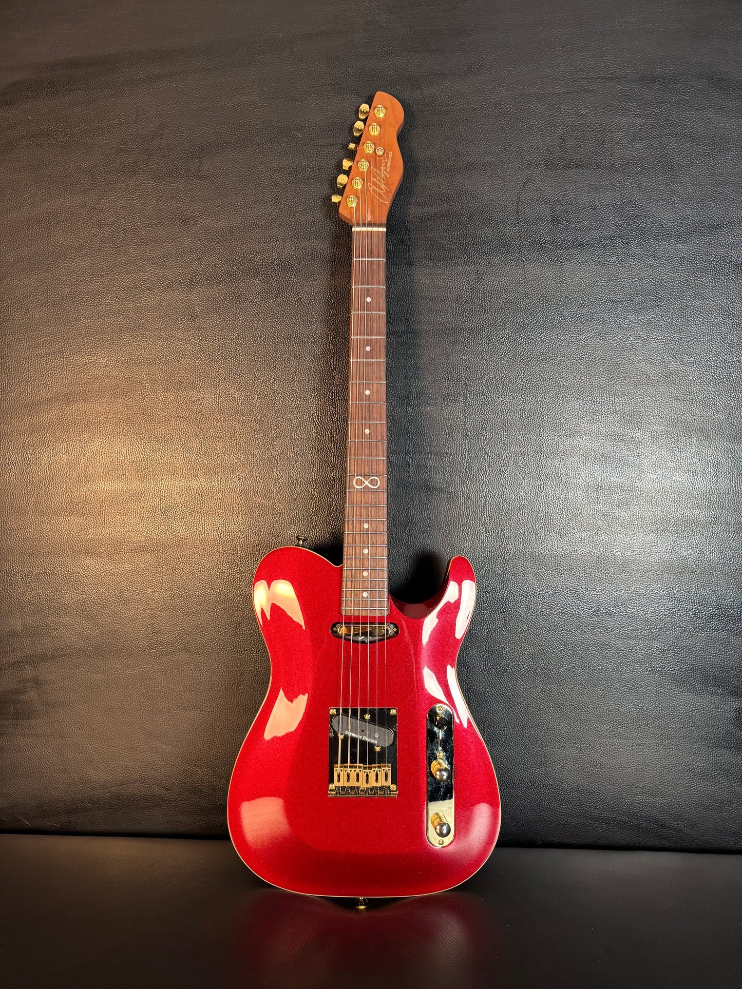 Chapman Lawmaker Classic Hollywood Red