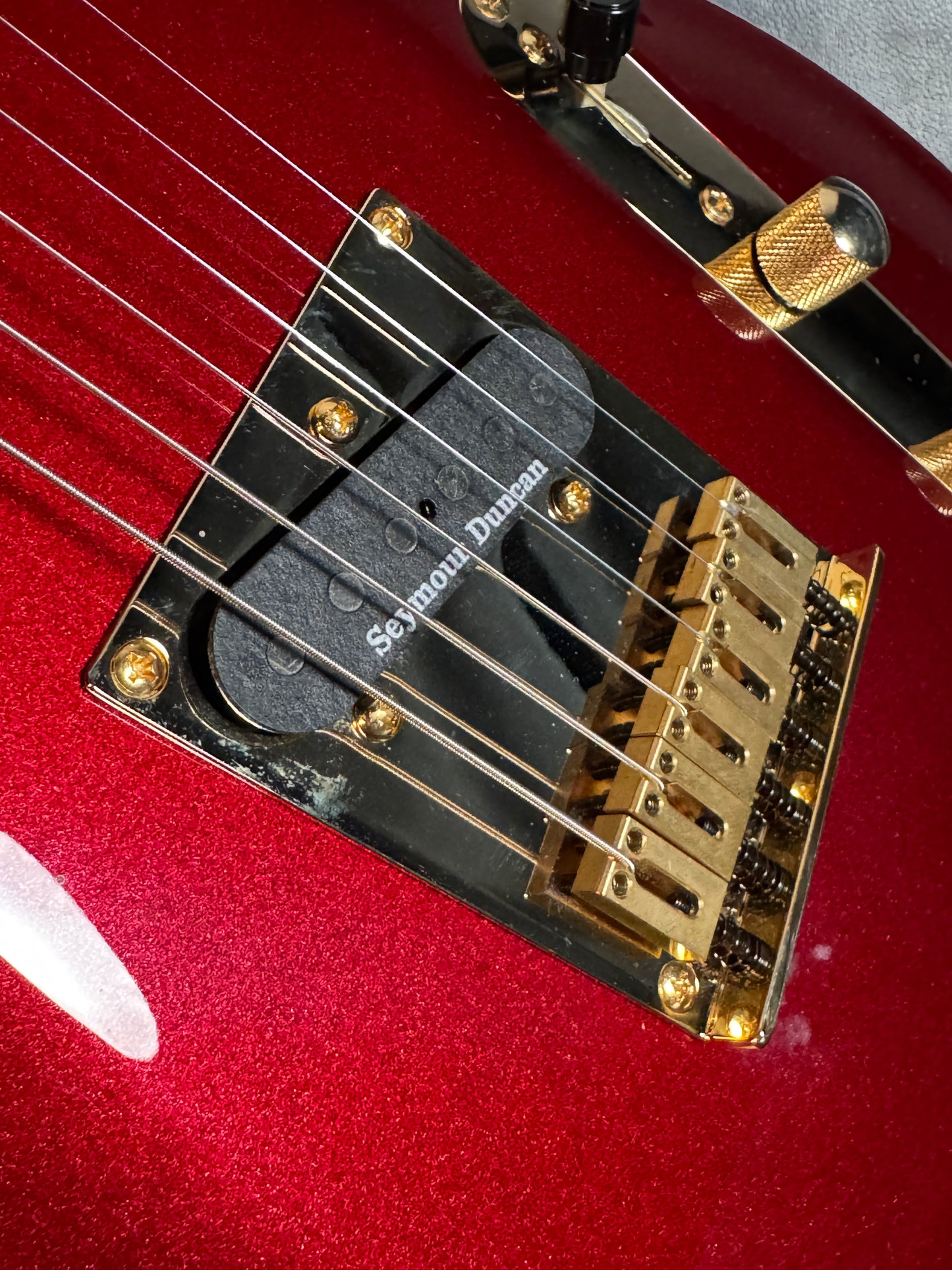 Chapman Lawmaker Classic Hollywood Red