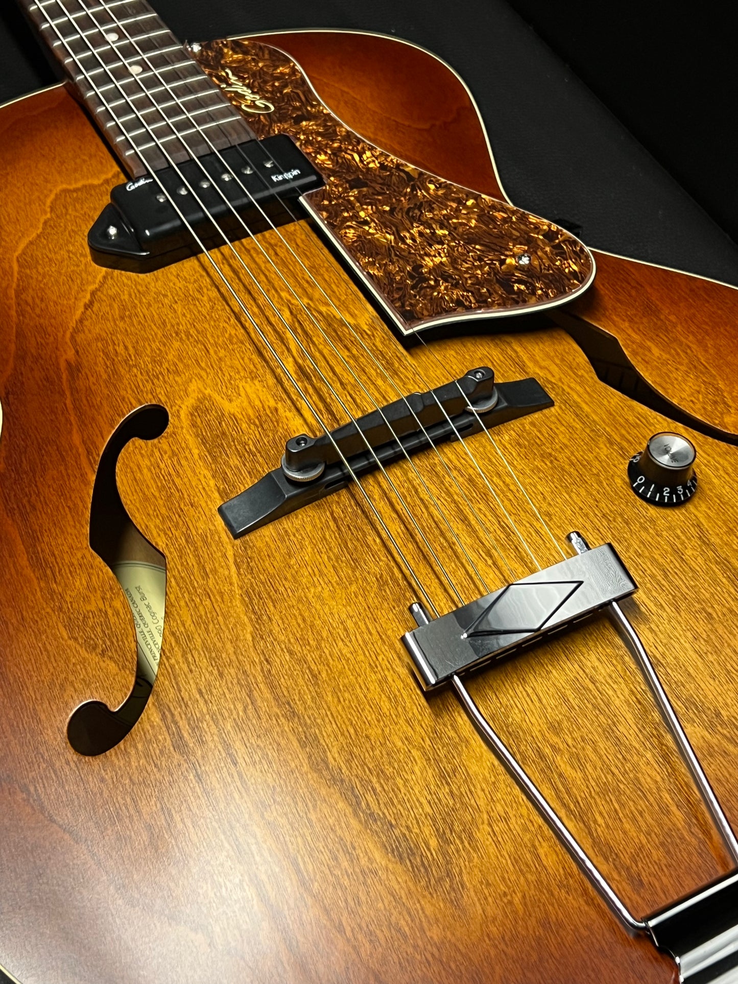 Godin 5th Avenue Kingpin P90 (PRE-OWNED)