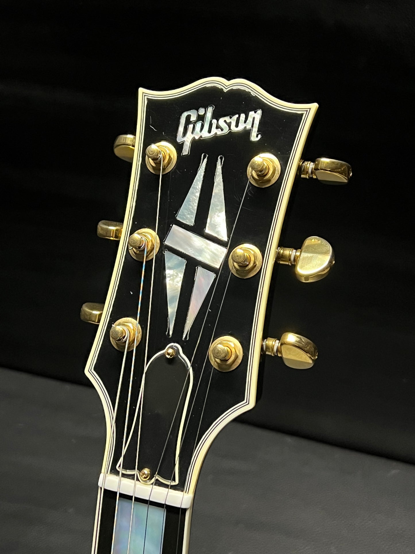 Gibson SG Custom (PRE-OWNED)