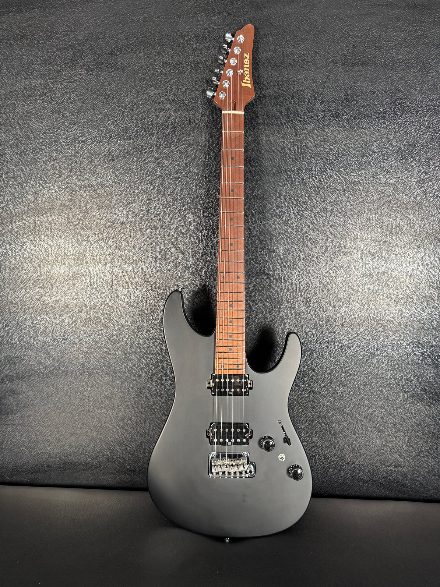Ibanez Prestige AZ2402 Black (PRE-OWNED)