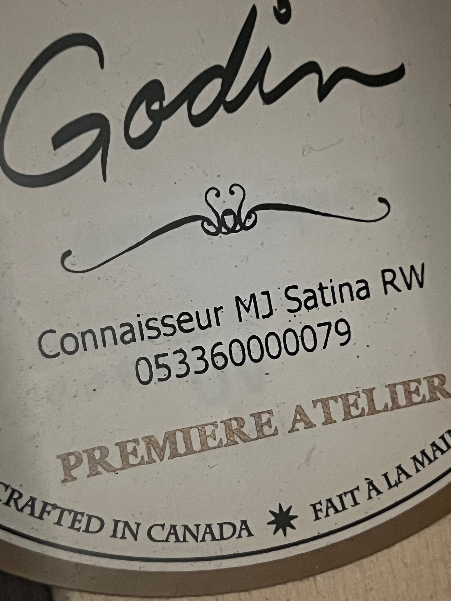 Godin Connaisseur Rosewood Satin Gray #079