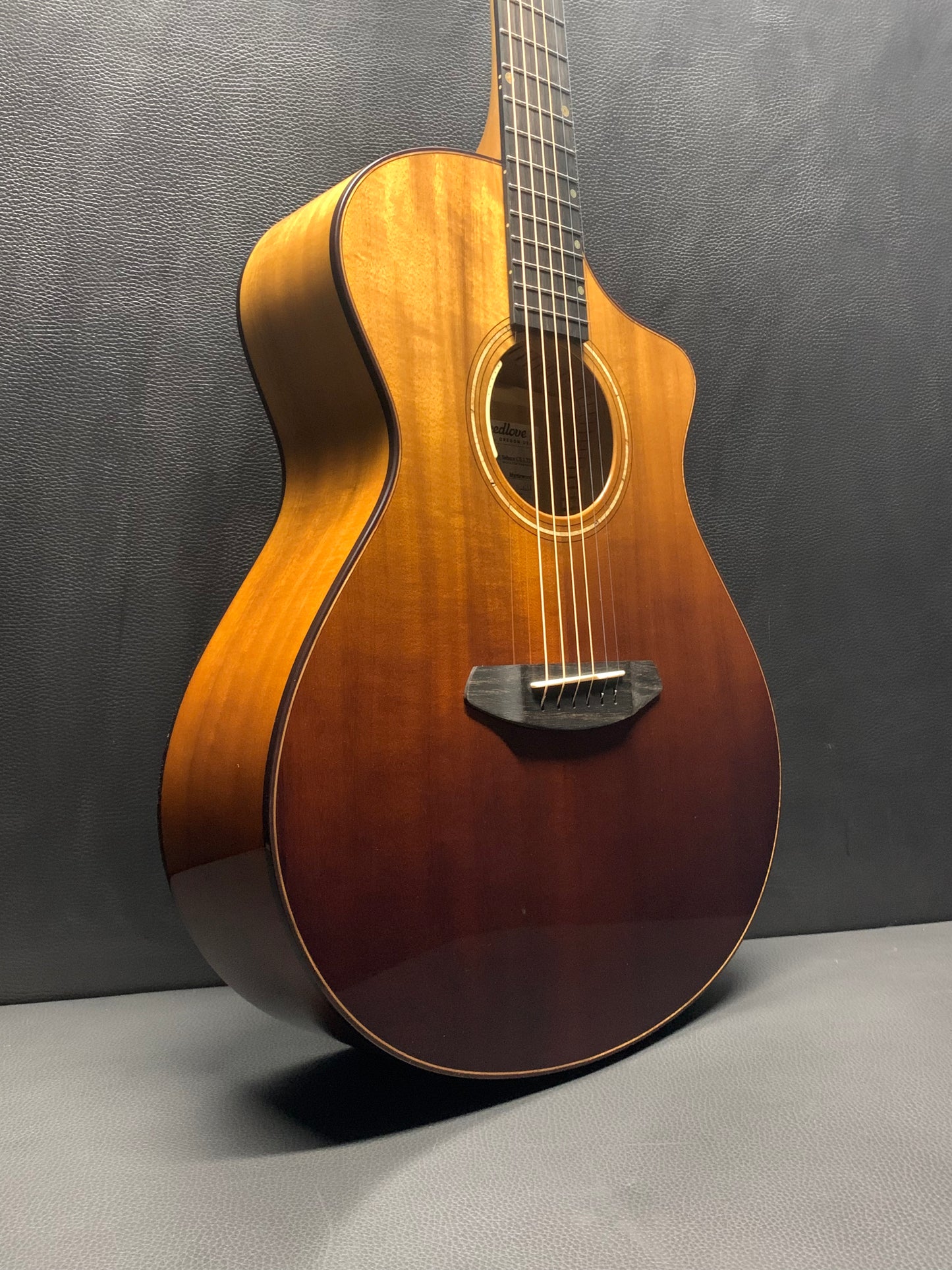 Breedlove Oregon Concert Sahara CE LTD #29496