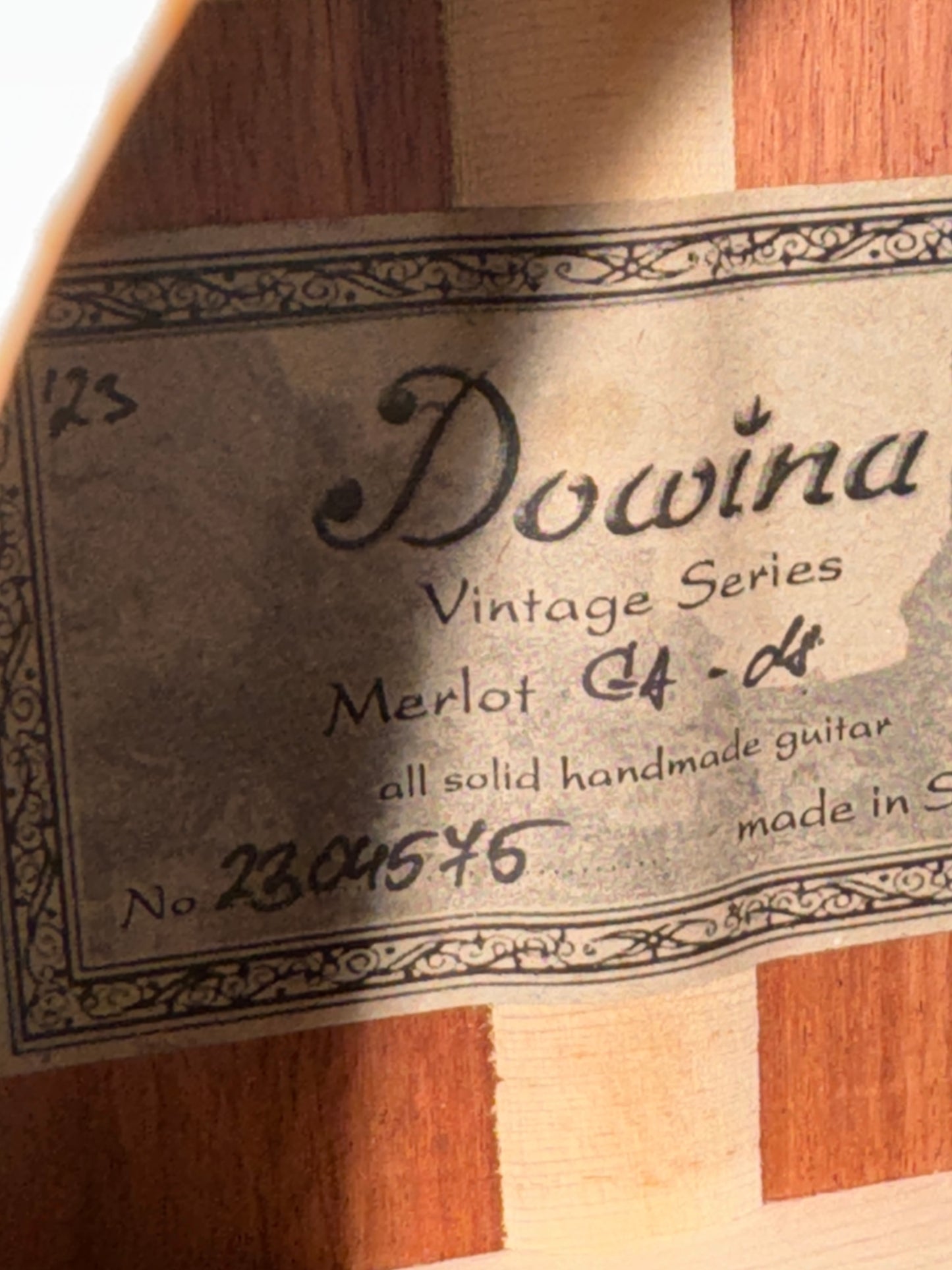 Dowina Merlot Vintage Series GA E DS #2304575 (PRE-OWNED)