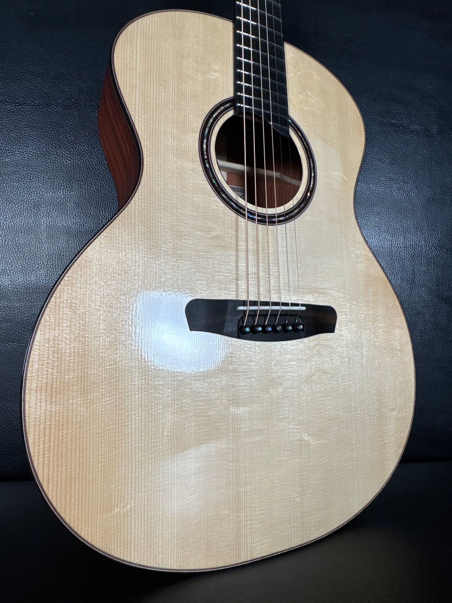Dowina Merlot Vintage Series GA E DS #2304575 (PRE-OWNED)