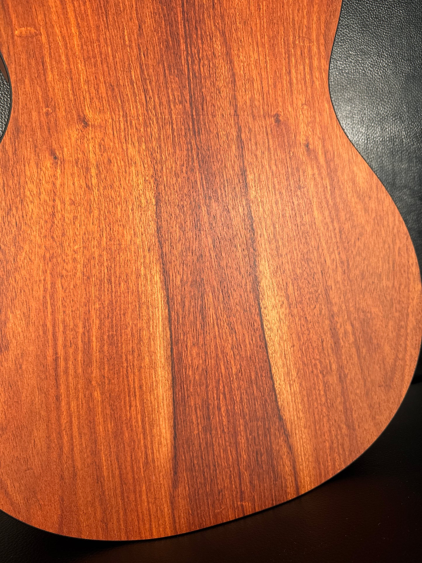 Dowina Merlot Vintage Series GA E DS #2304575 (PRE-OWNED)