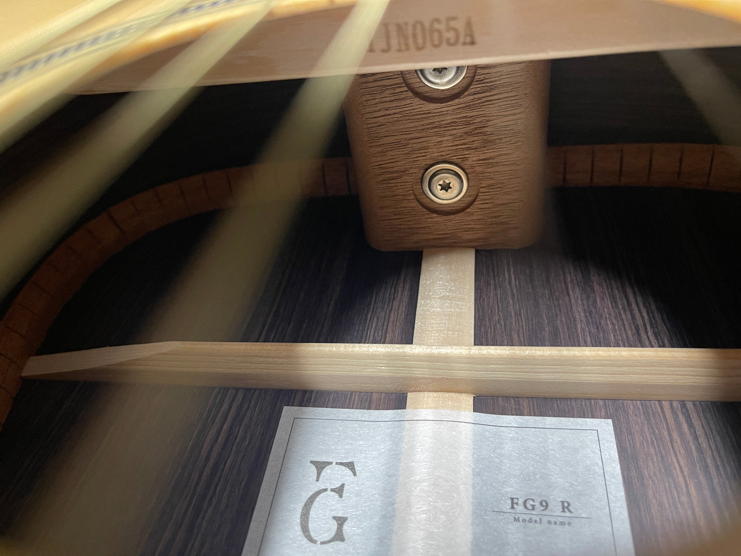 Yamaha FG9 R S/N: IJN065A