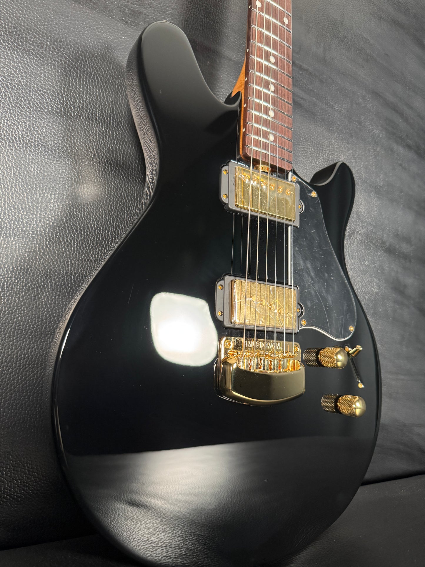 Music Man Valentine Black 6-String