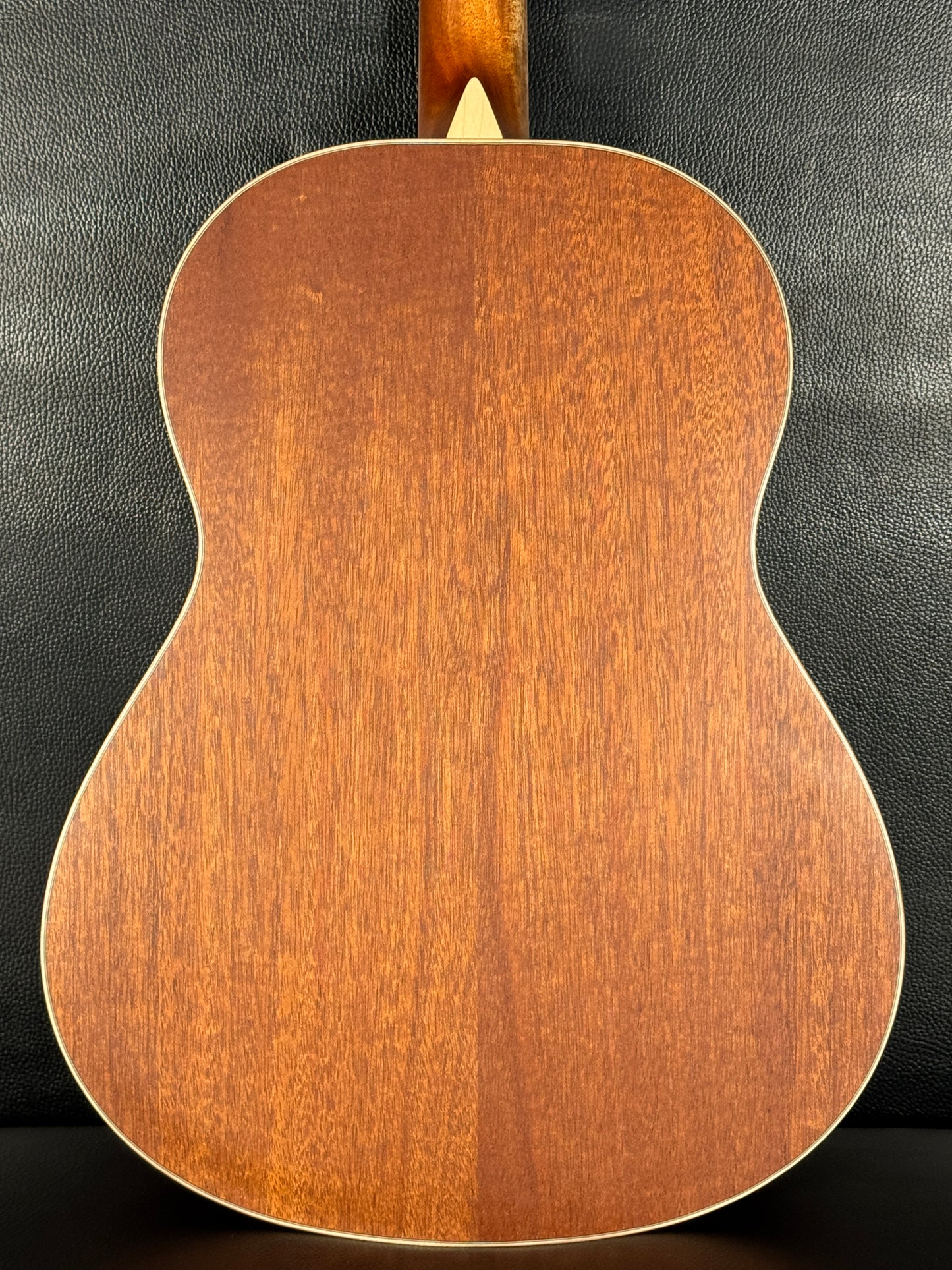 Larrivee L03 with passive pick up ( PRE-OWNED)