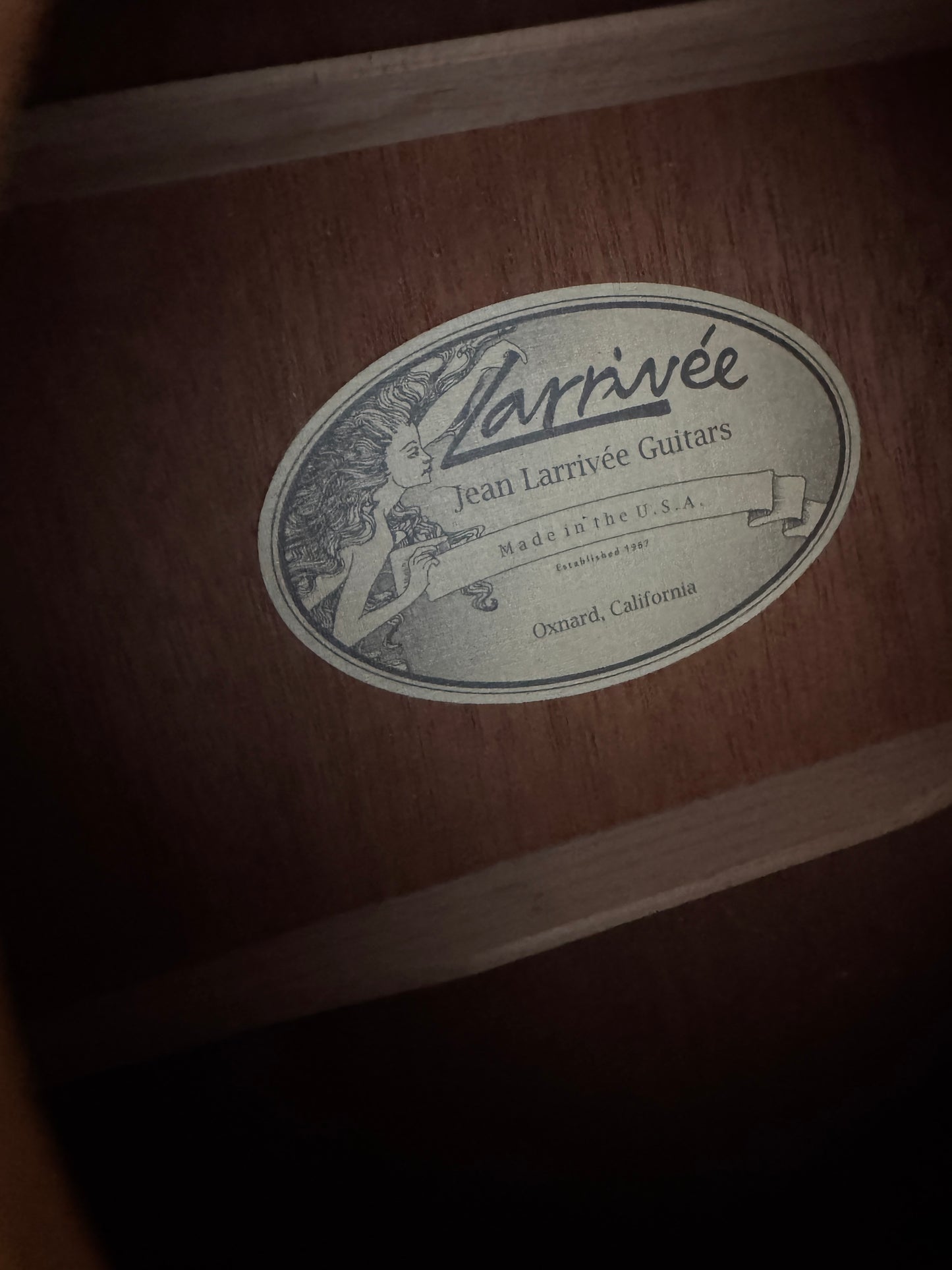 Larrivee L03 with passive pick up ( PRE-OWNED)