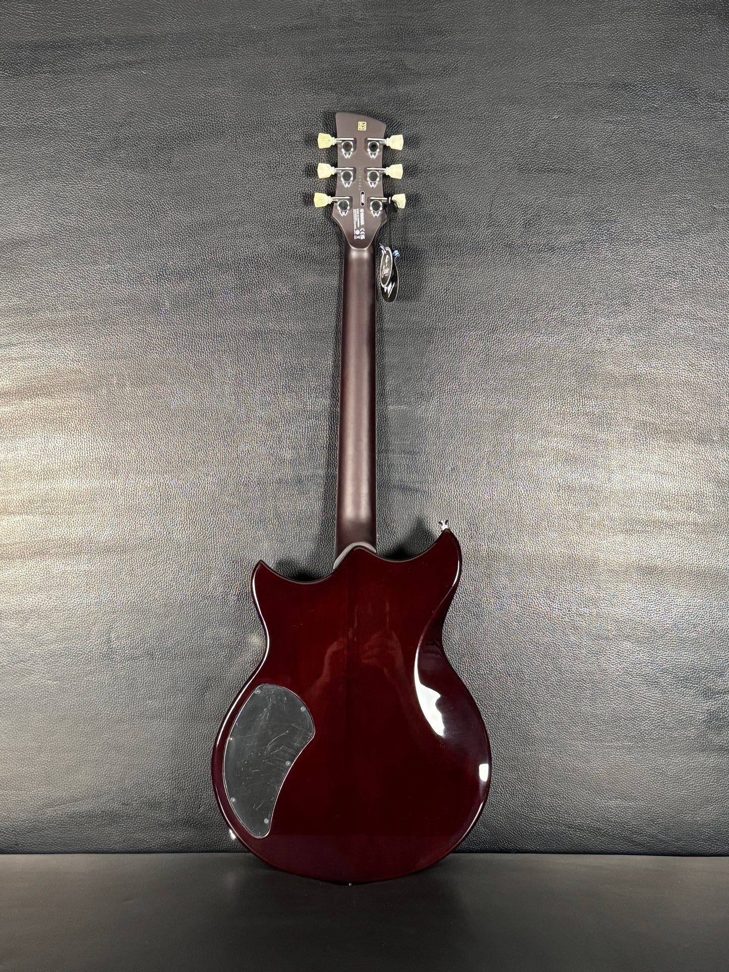 Yamaha RSS02T-BL Revstar Standard Black