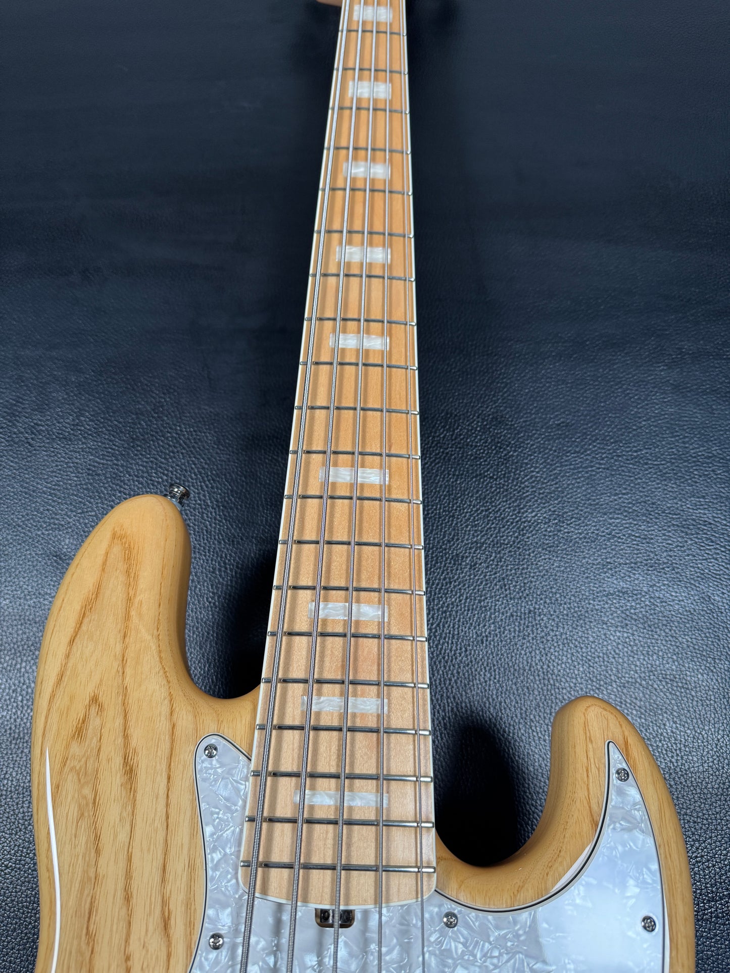 Sadowsky Japan 5 string Bass Guitar ( PRE-OWNED)