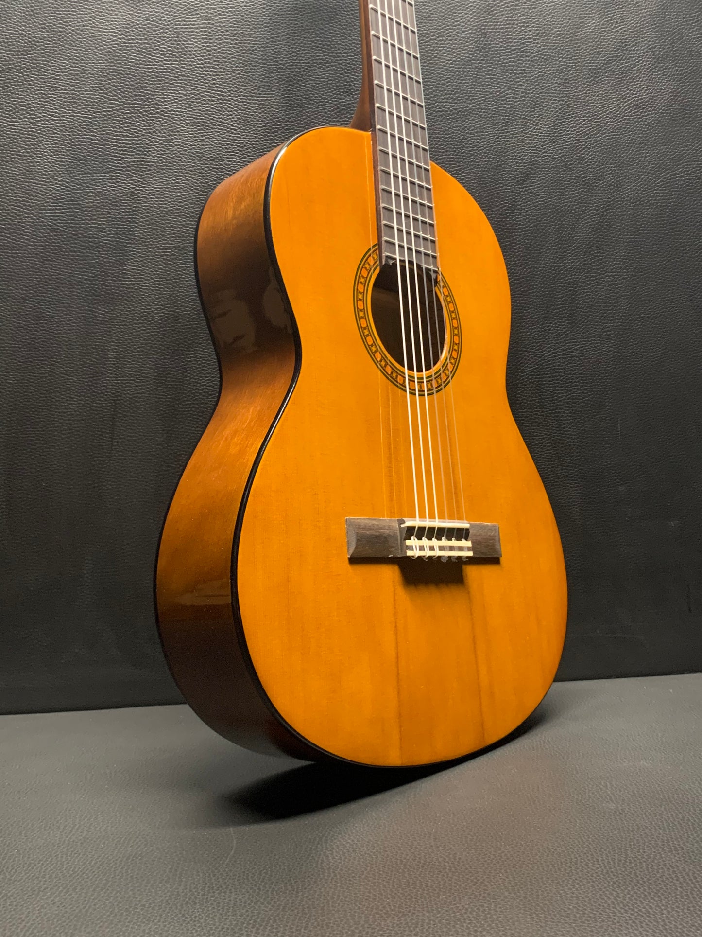 Yamaha CS40 3/4 Size Classic Guitar