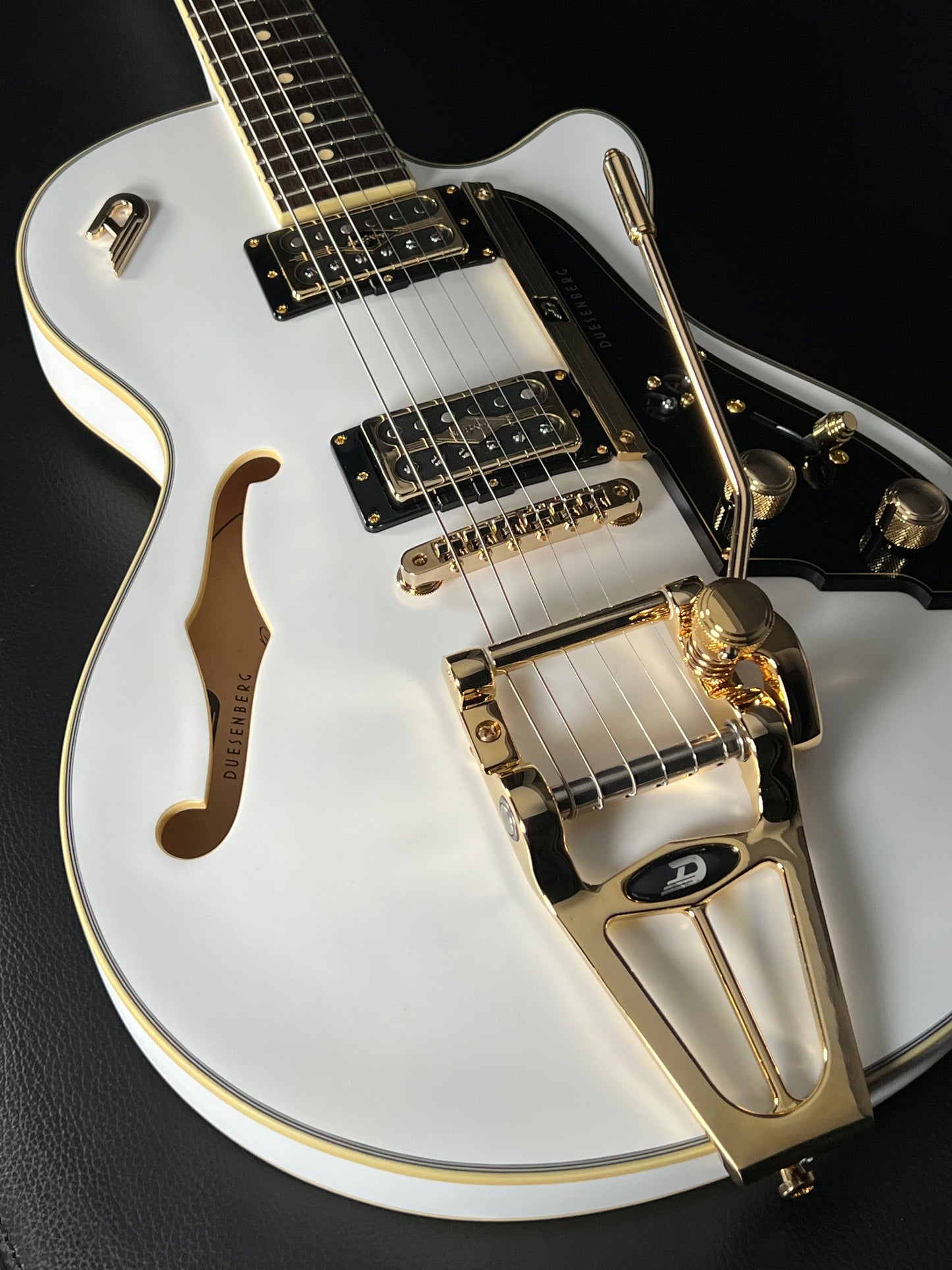 Duesenberg Starplayer TV Velvet Series - White