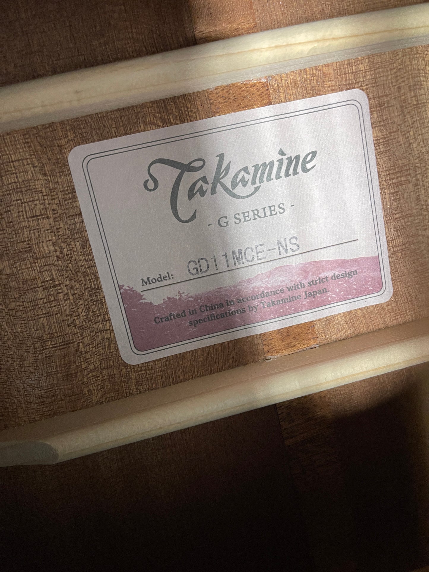Takamine Acoustic-Electric Dreadnought S/N GD11MCE-NS