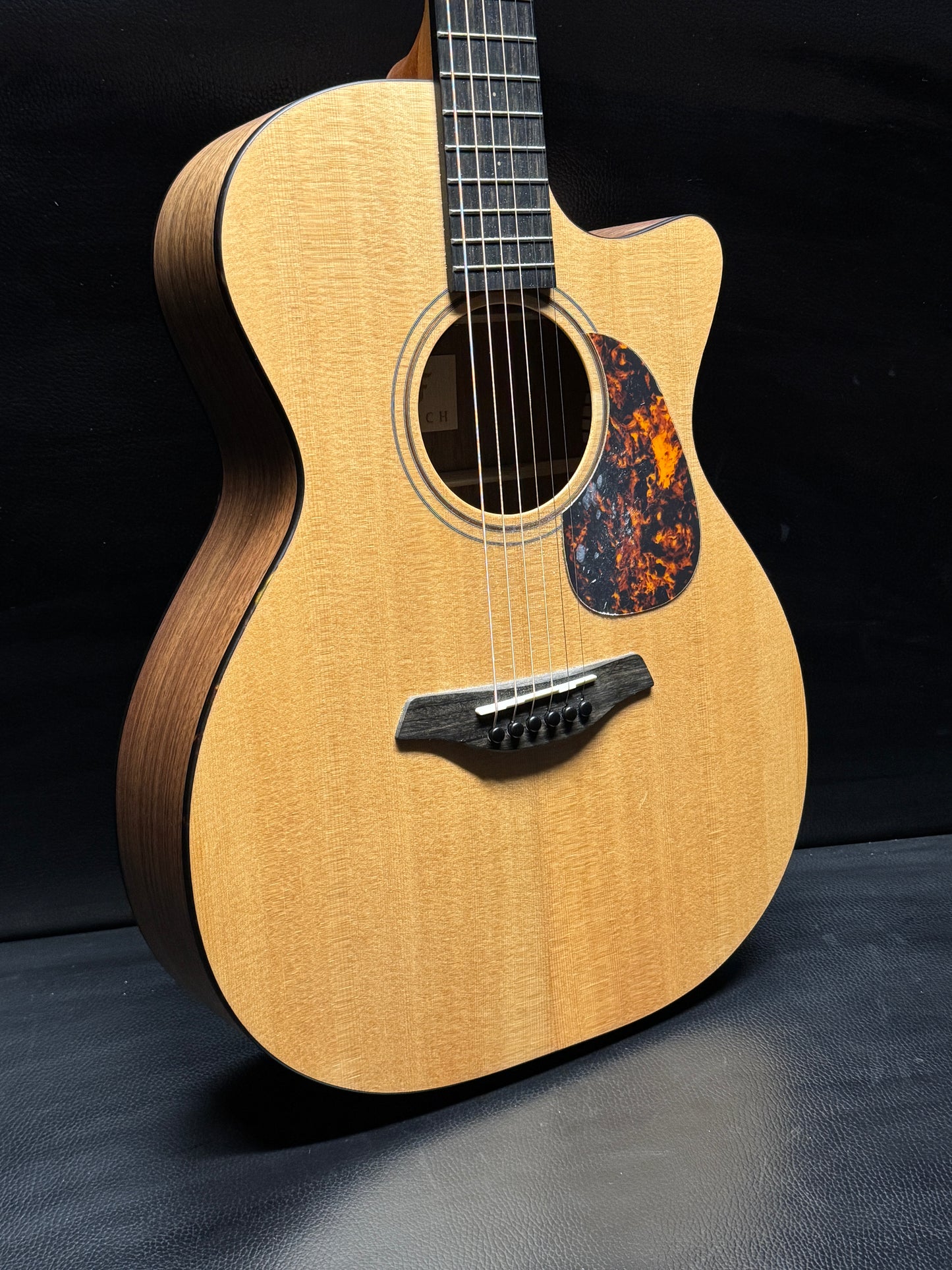 Furch Blue OMc-SW (PRE-OWNED)