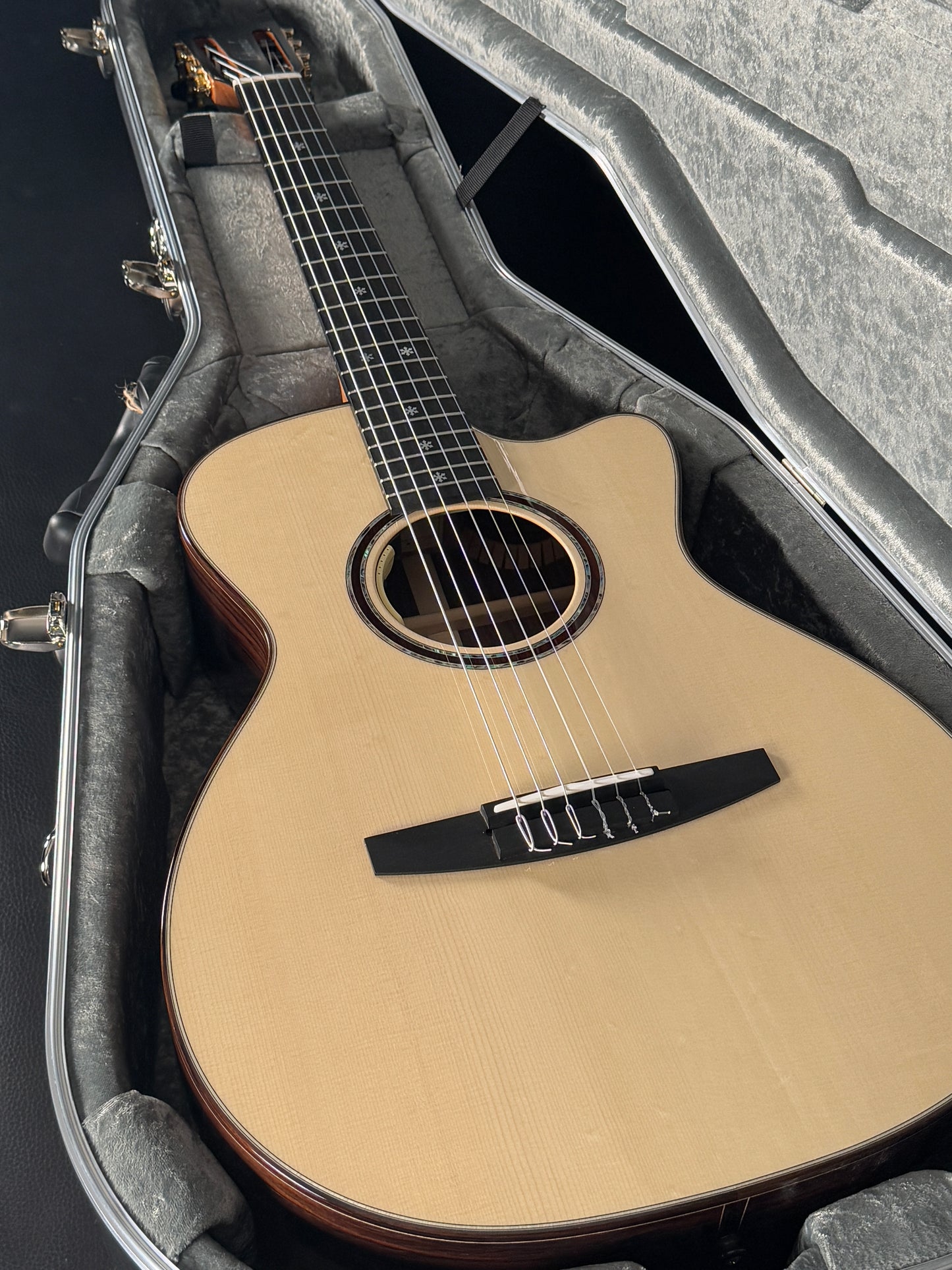 Lakewood M-32 CP Crossover Nylon