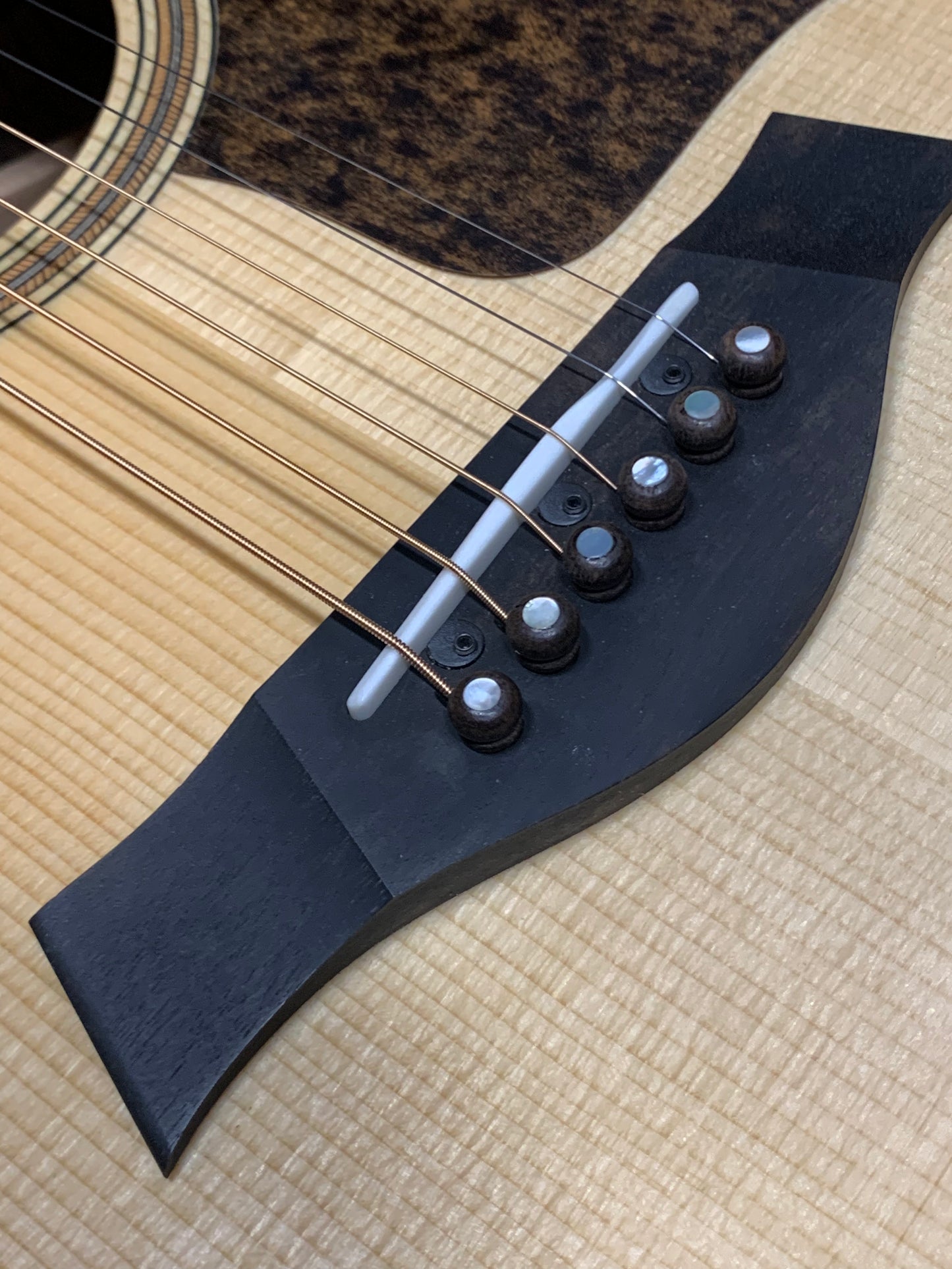 Taylor 714CE 2020 (PRE-OWNED)