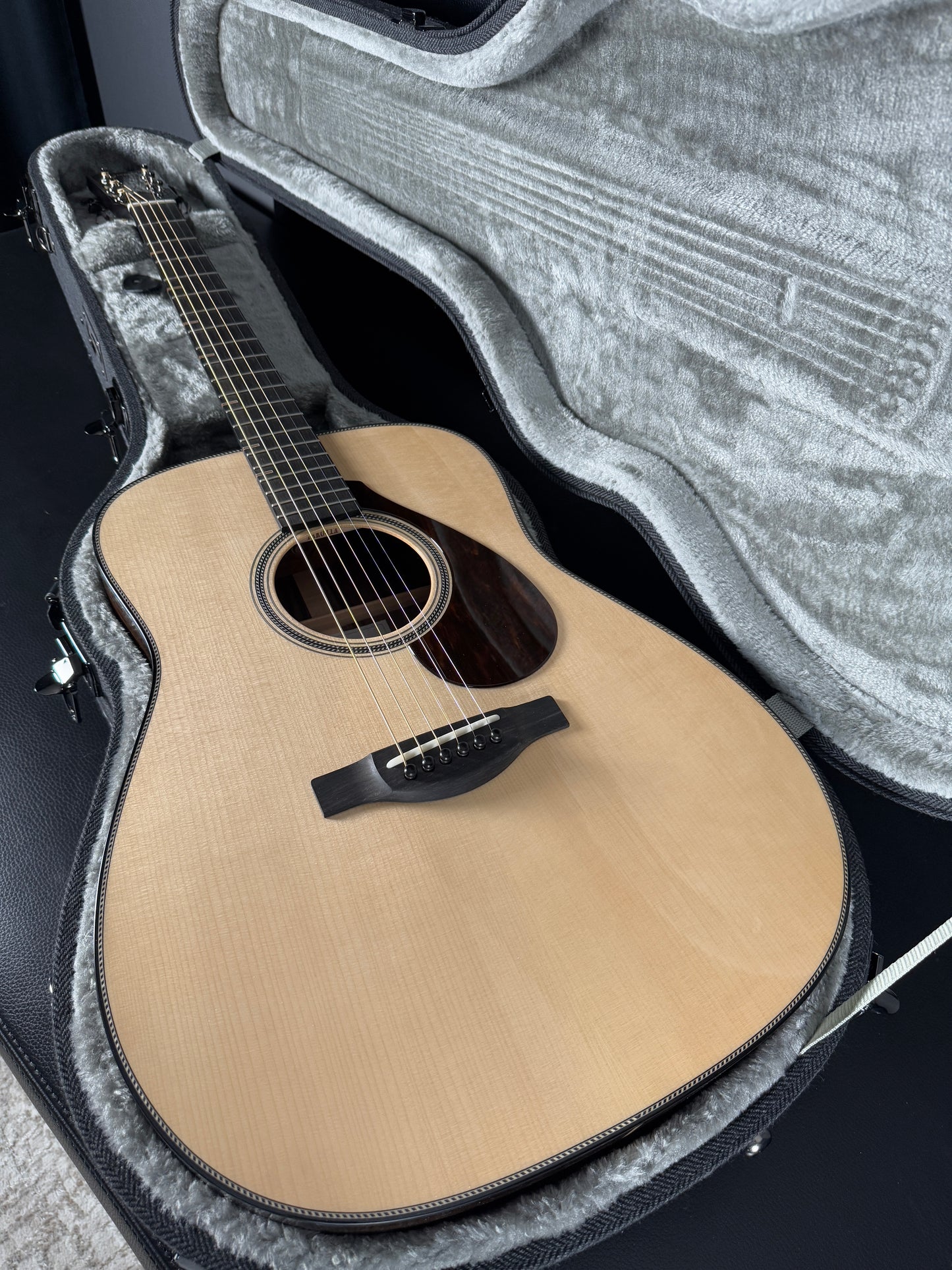 Yamaha FG9 R 2025 #IKK041A ( PRE-OWNED)