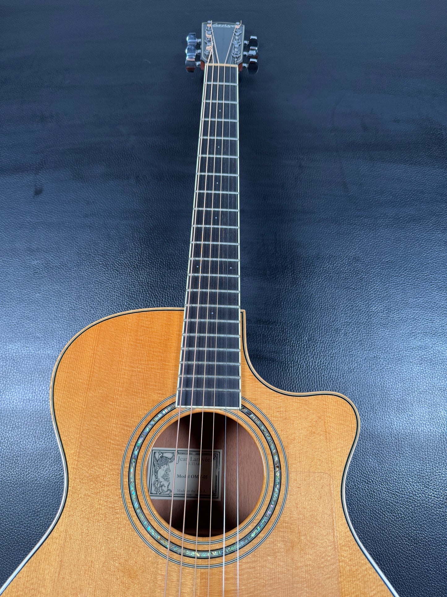 Larrivee OMV 05 (PRE-OWNED)