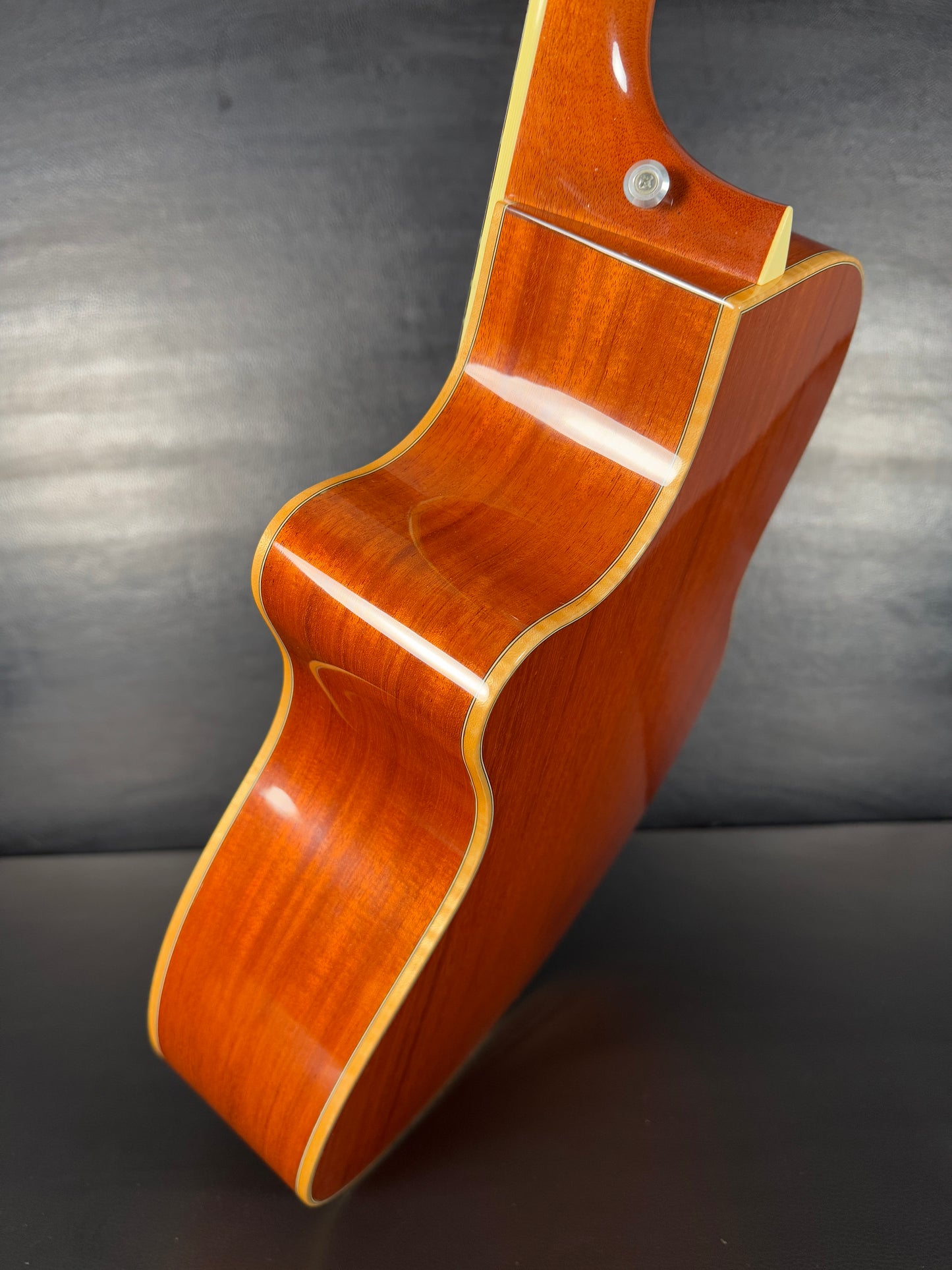 Larrivee OMV 05 (PRE-OWNED)