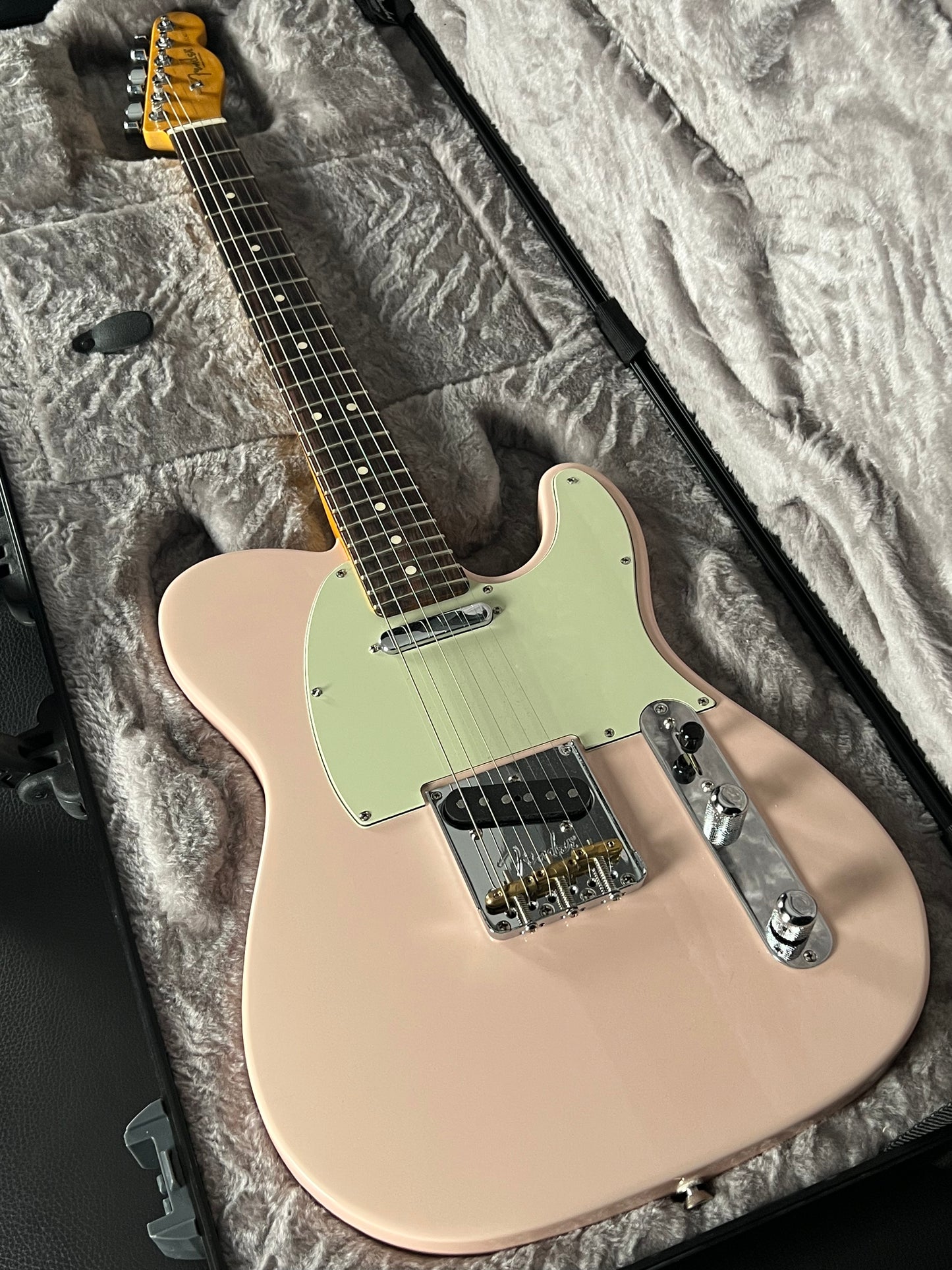 Fender American Professional II Telecaster Shell Pink Rosewood Fingerboard (PRE-OWNED)