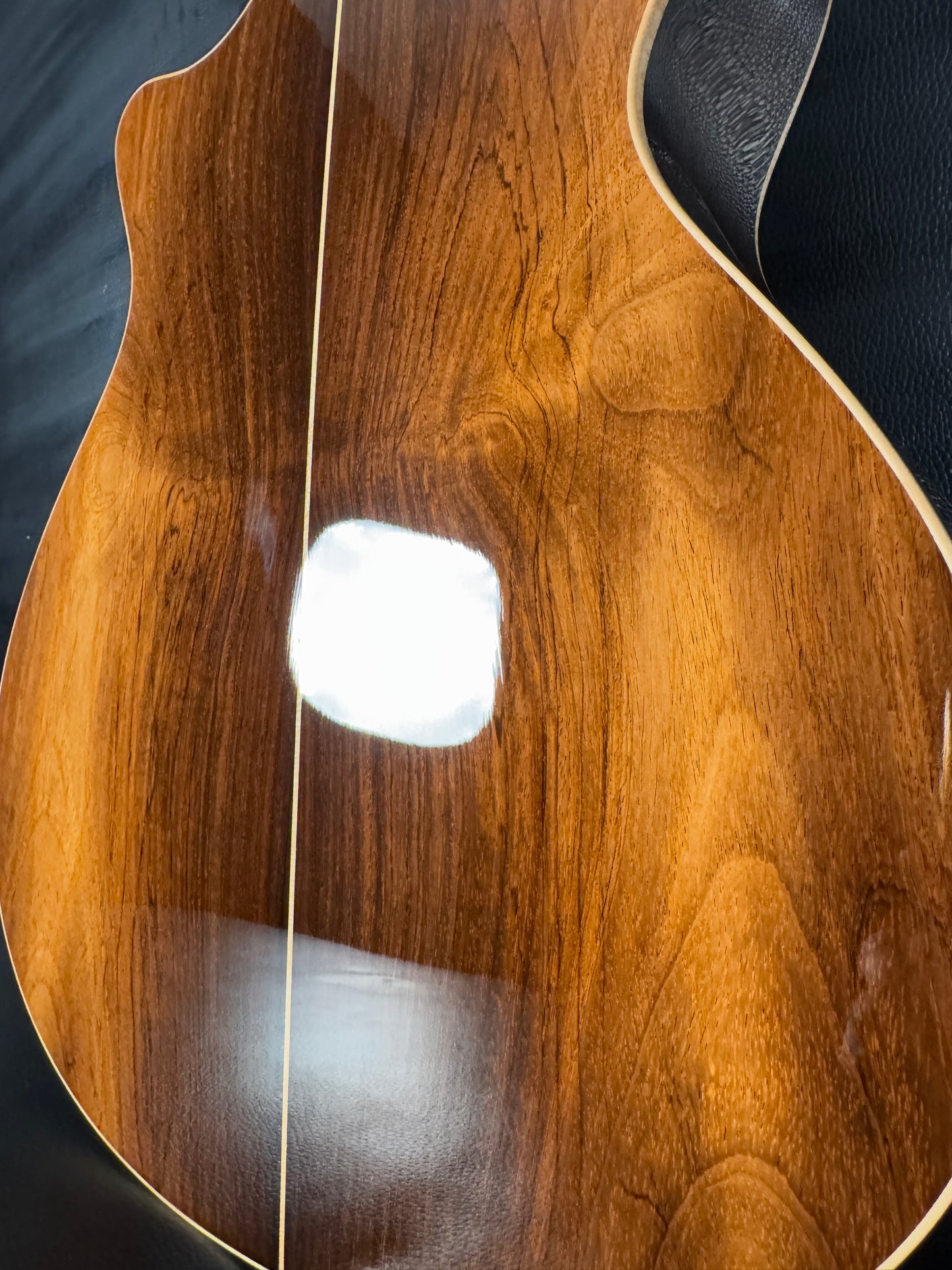 Taylor 812ce Brazilian Rosewood ( PRE-OWNED)