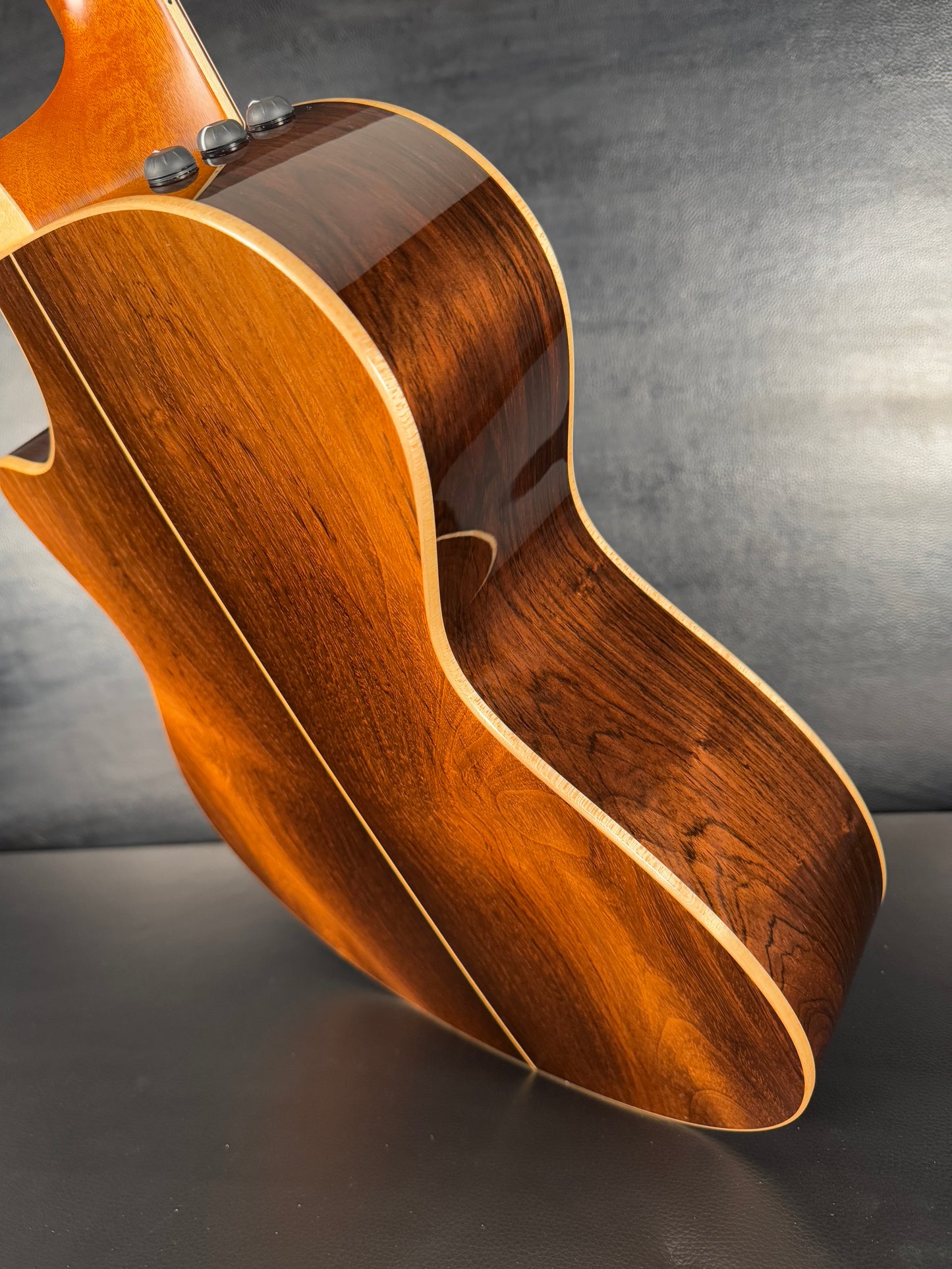 Taylor 812ce Brazilian Rosewood ( PRE-OWNED)