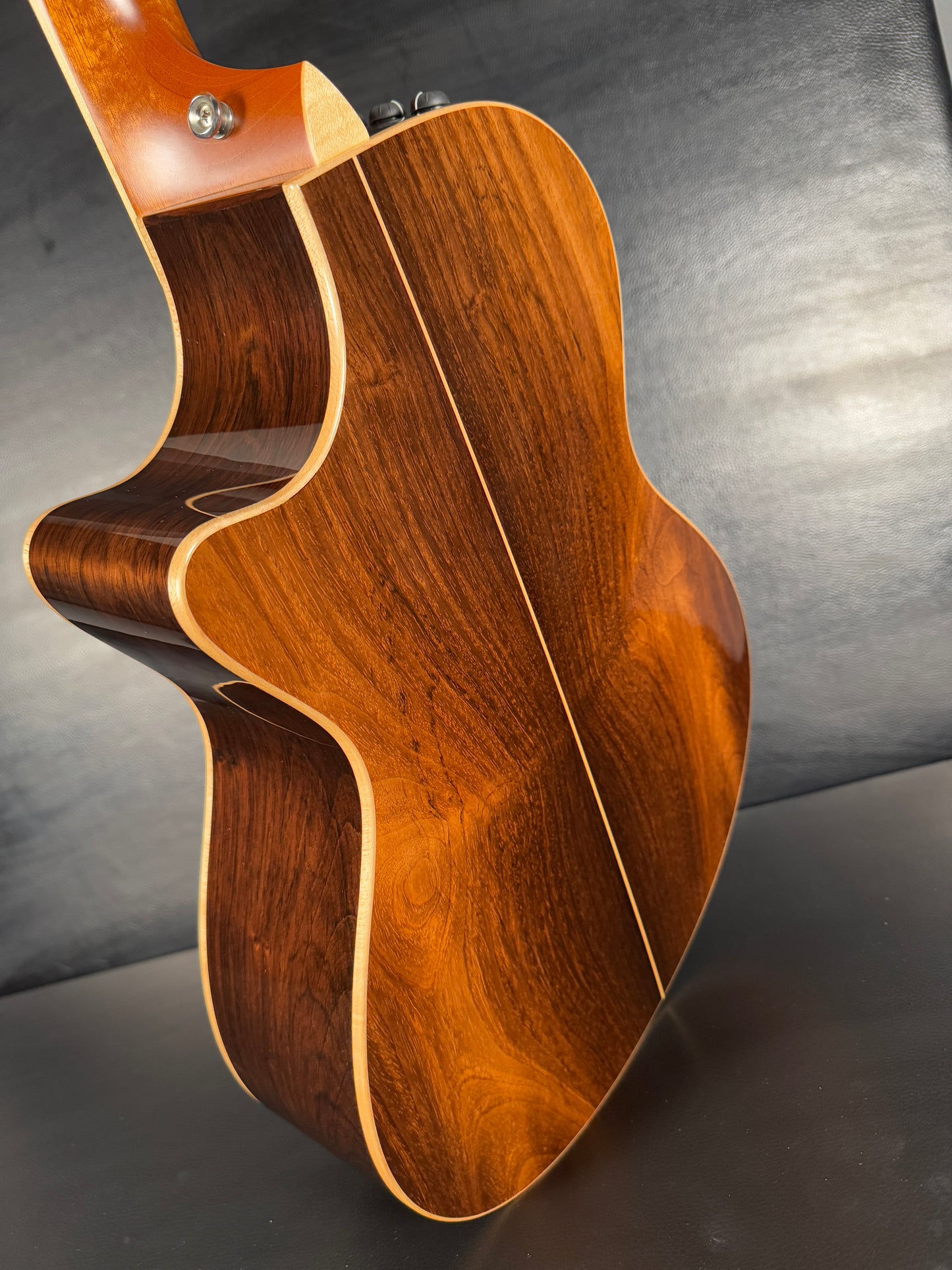 Taylor 812ce Brazilian Rosewood ( PRE-OWNED)