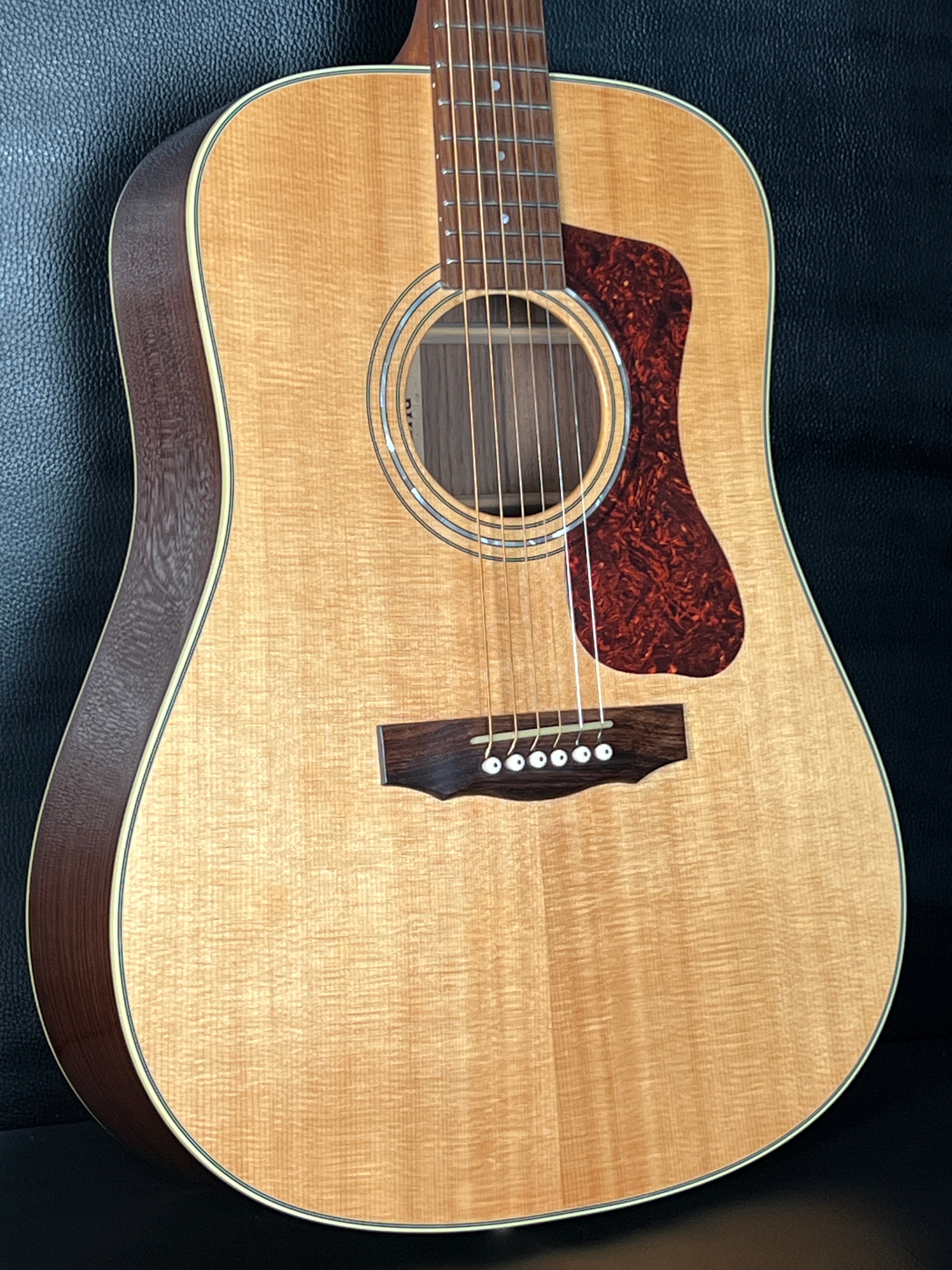Guild D-150 (PRE-OWNED) – Guitar HAUS