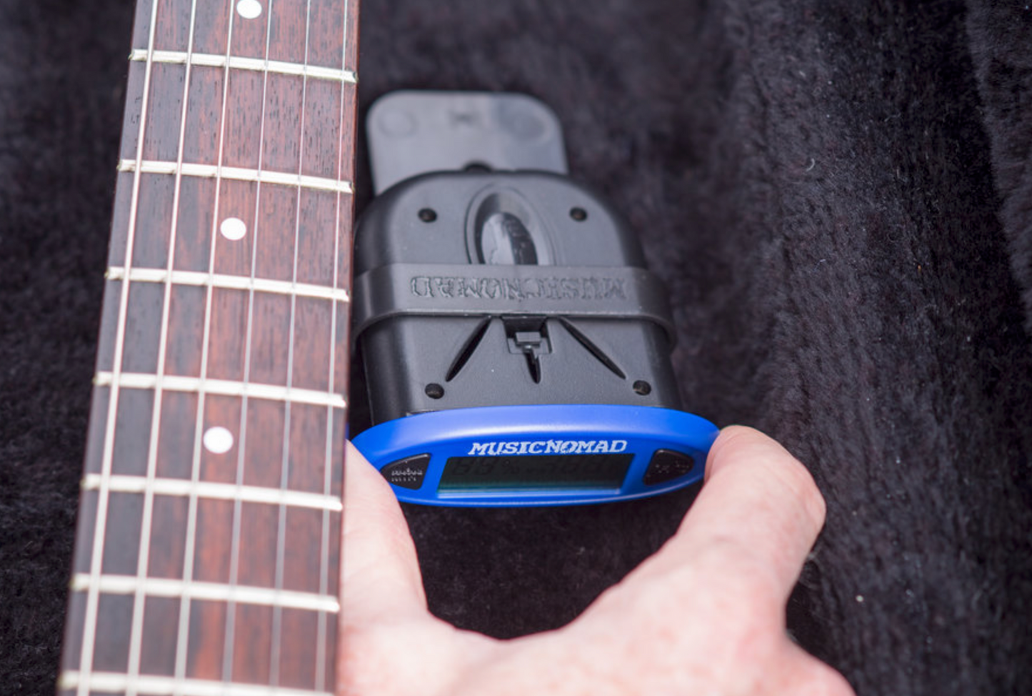 Music Nomad Guitar Humidifier & Humidity-Temperature Monitor Pak
