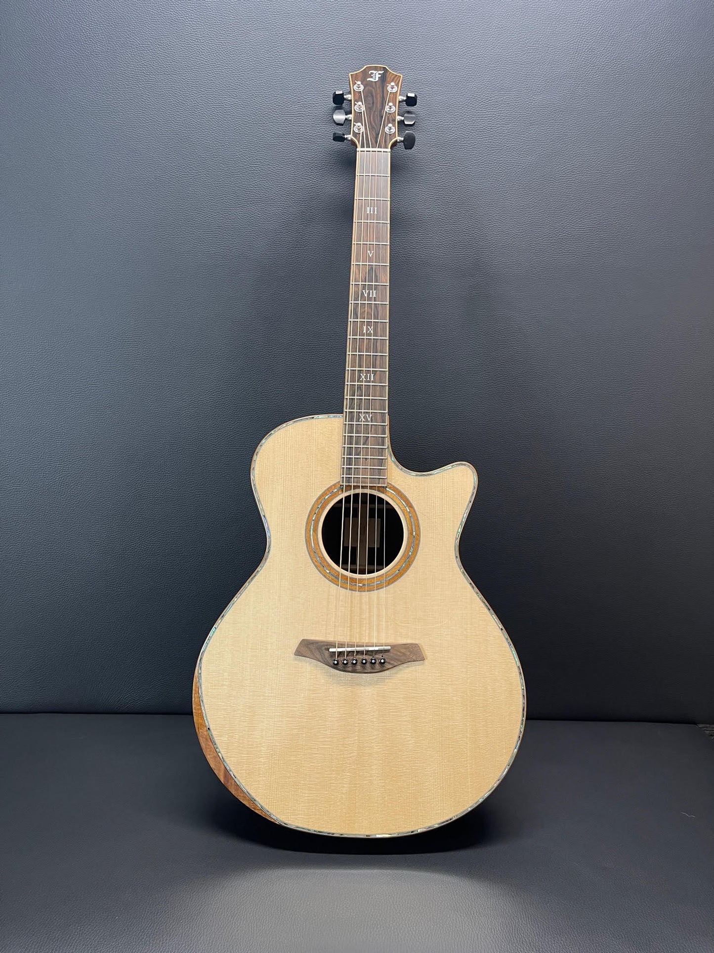 FURCH Red Deluxe SR S/N 110874