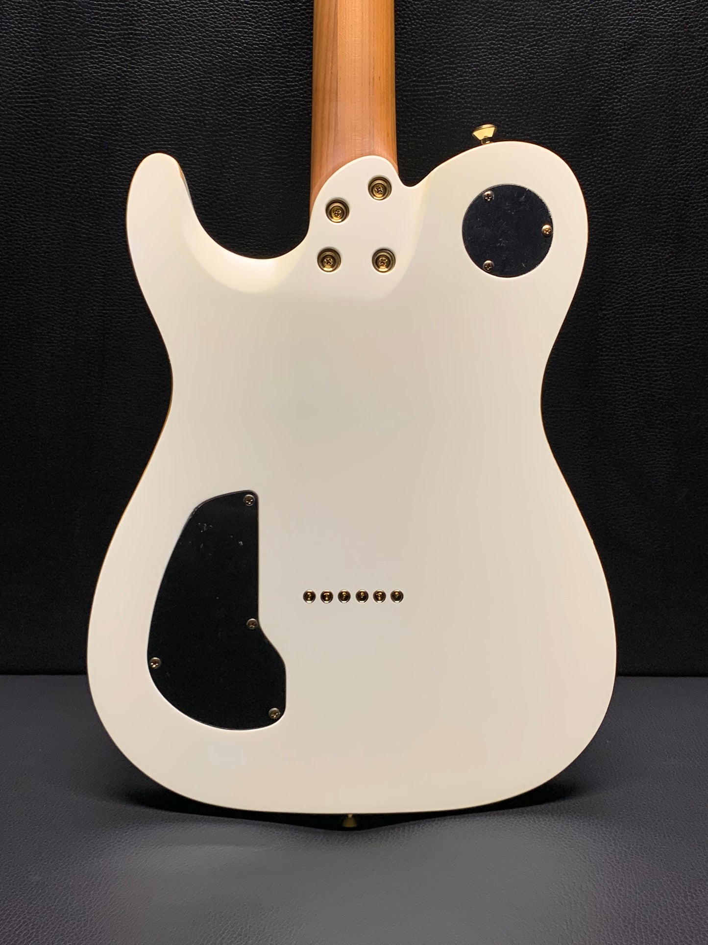 Chapman Chris Robertson Signature SAR63 Stone White #H23120185