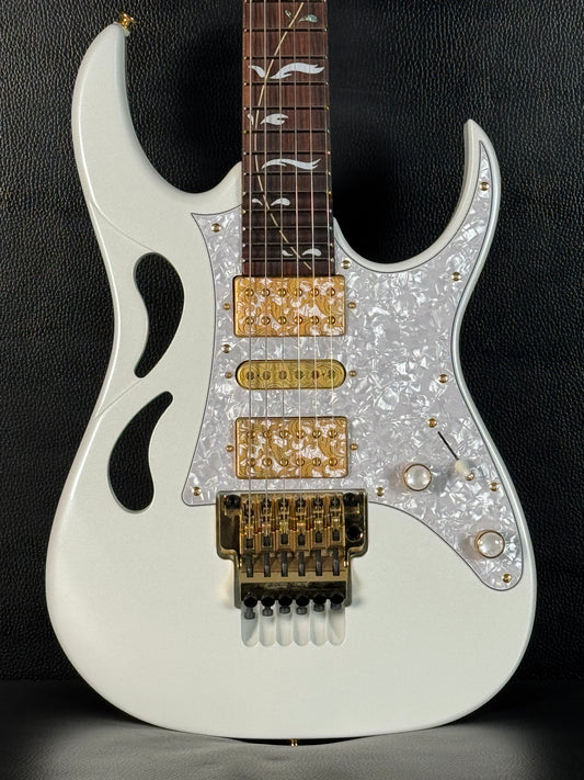 Ibanez PIA Steve Vai Signature Stallion White (PRE-OWNED)