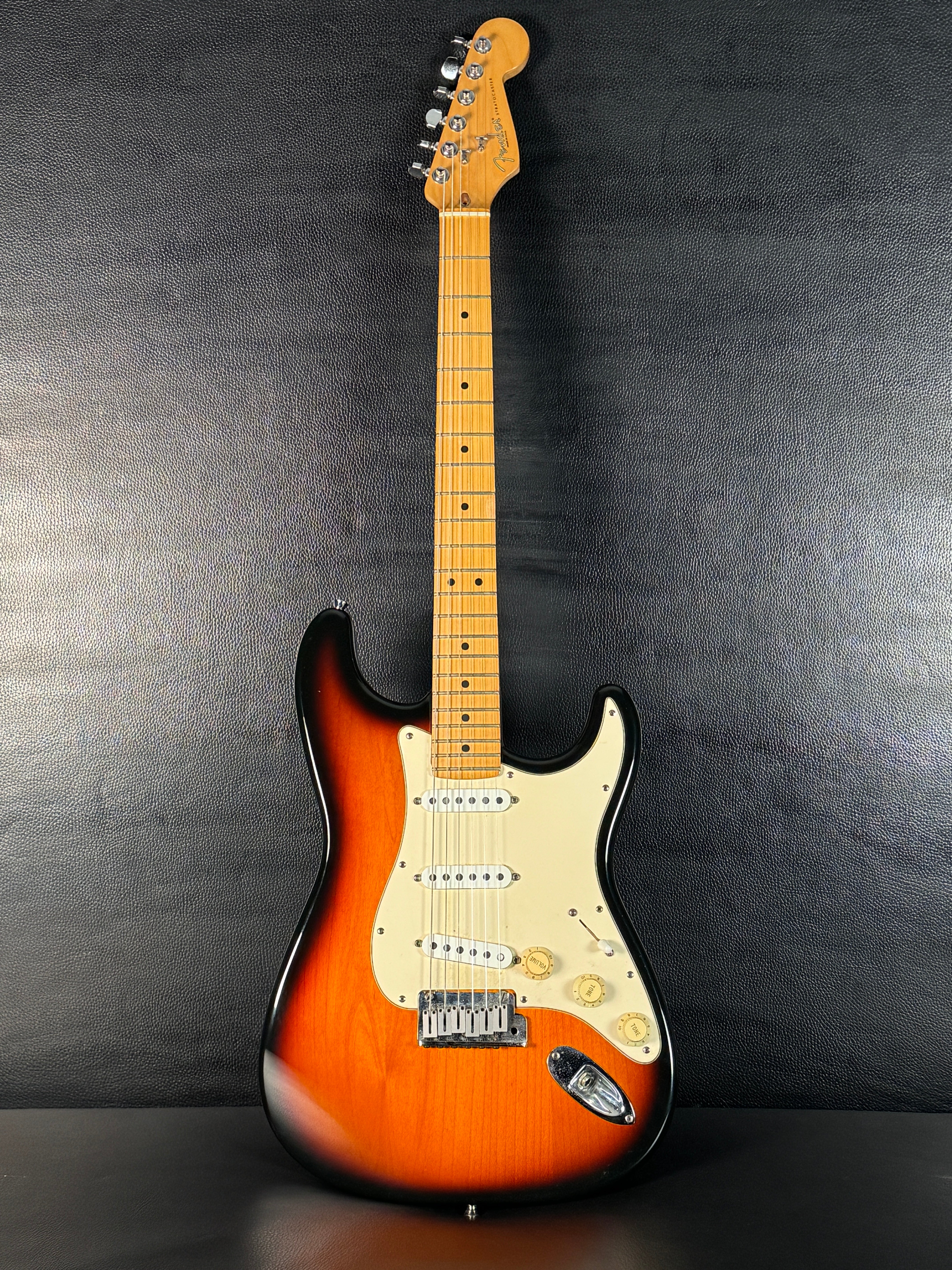 Fender American Standard Stratocaster 1996 (PRE-OWNED) – Guitar HAUS