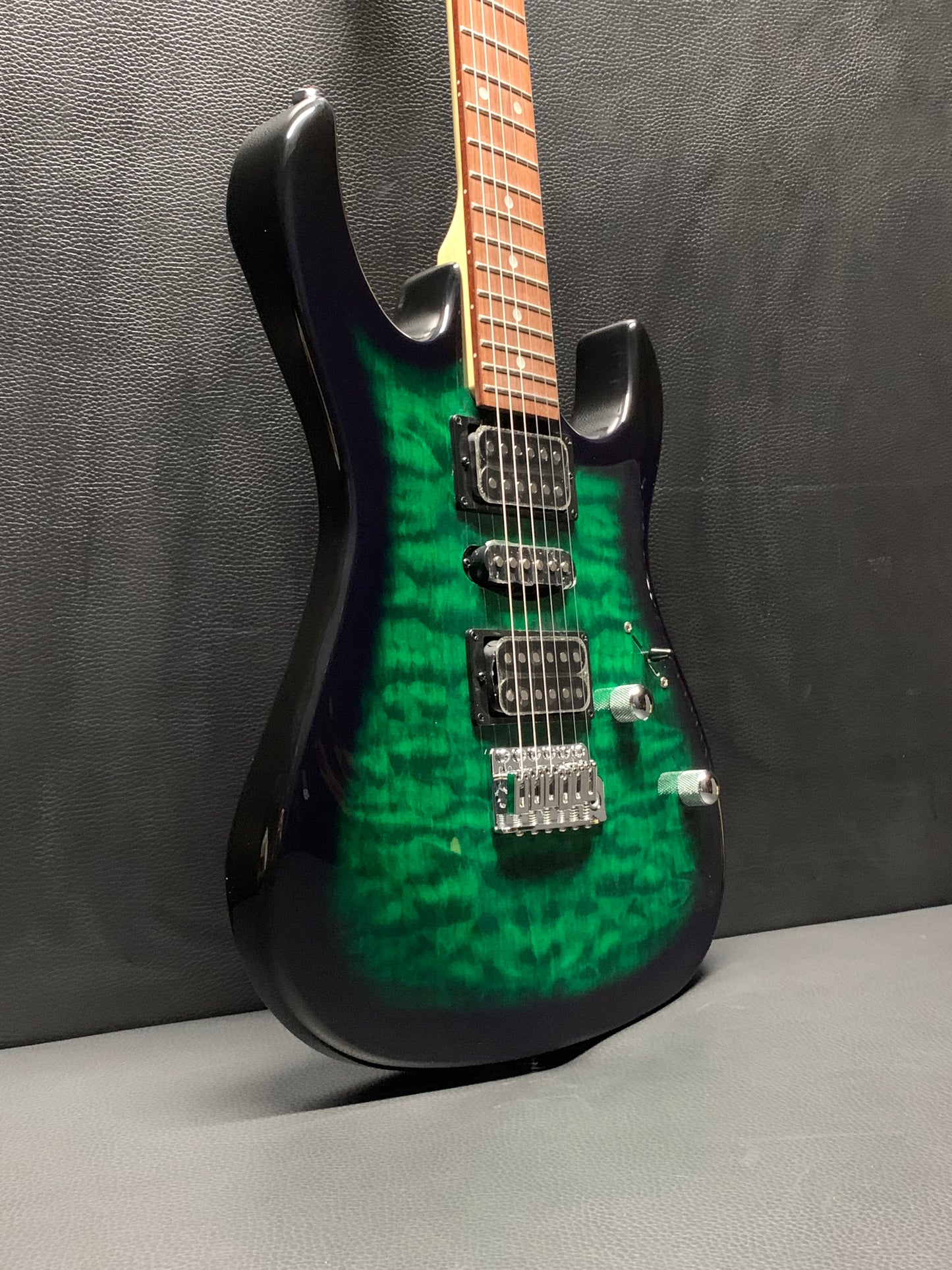 Ibanez GIO RX Series - Transparent Emerald Burst #300554 – Guitar HAUS Ibanez GIO RX Series - Transparent Emerald Burst #300554 – Guitar HAUS