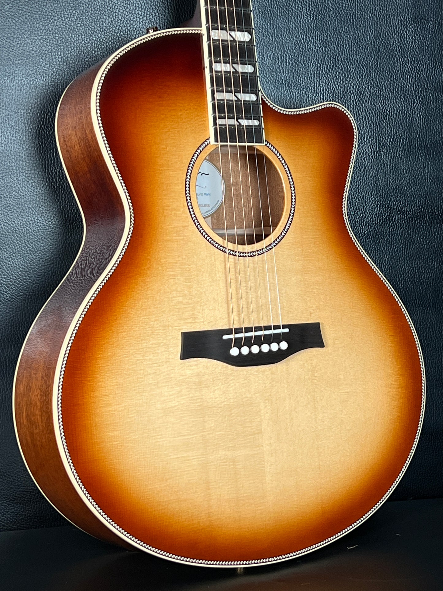 Godin Connaisseur MJ Sunsetburst Maho