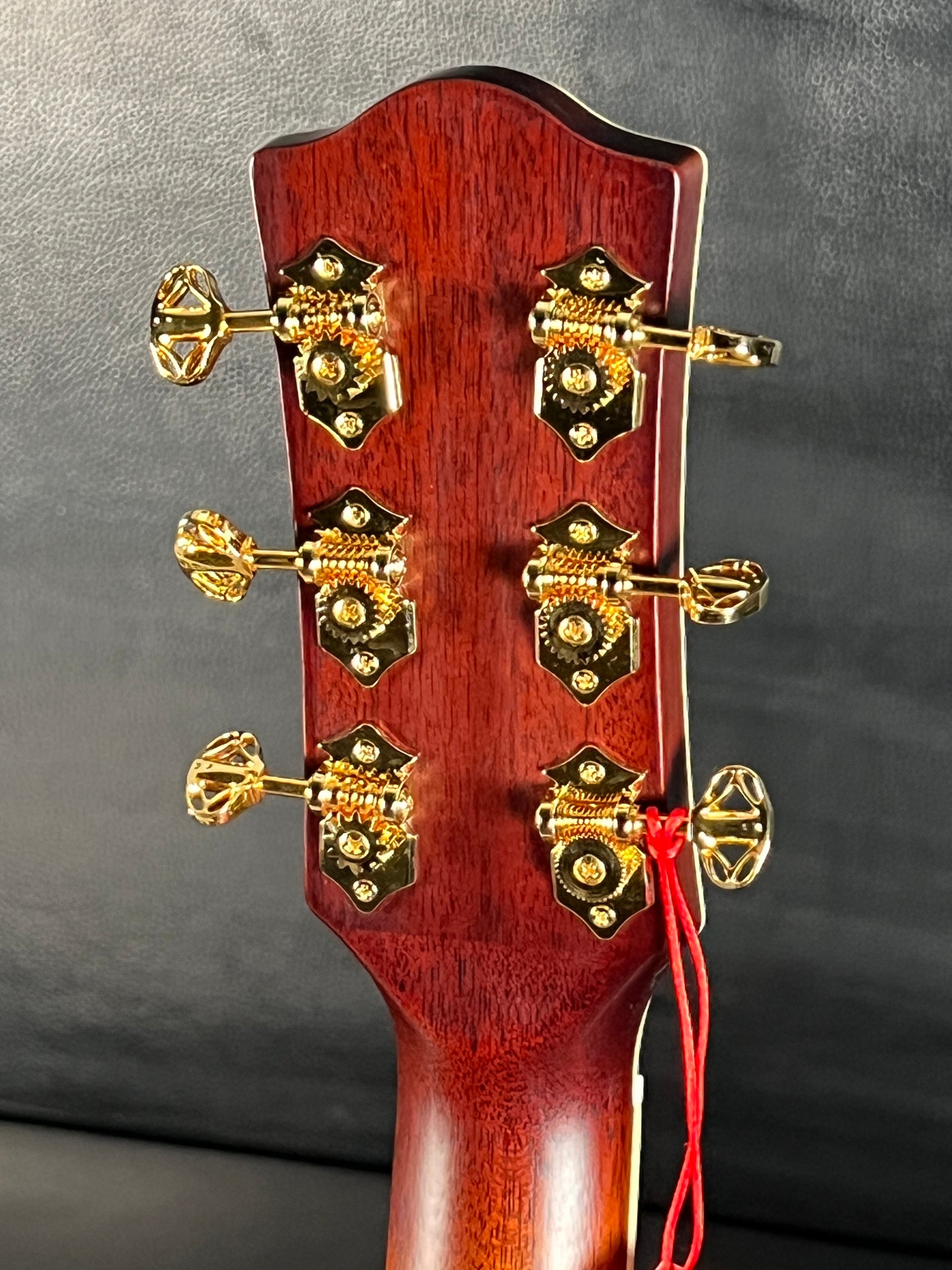 Godin Connaisseur MJ Sunsetburst Maho