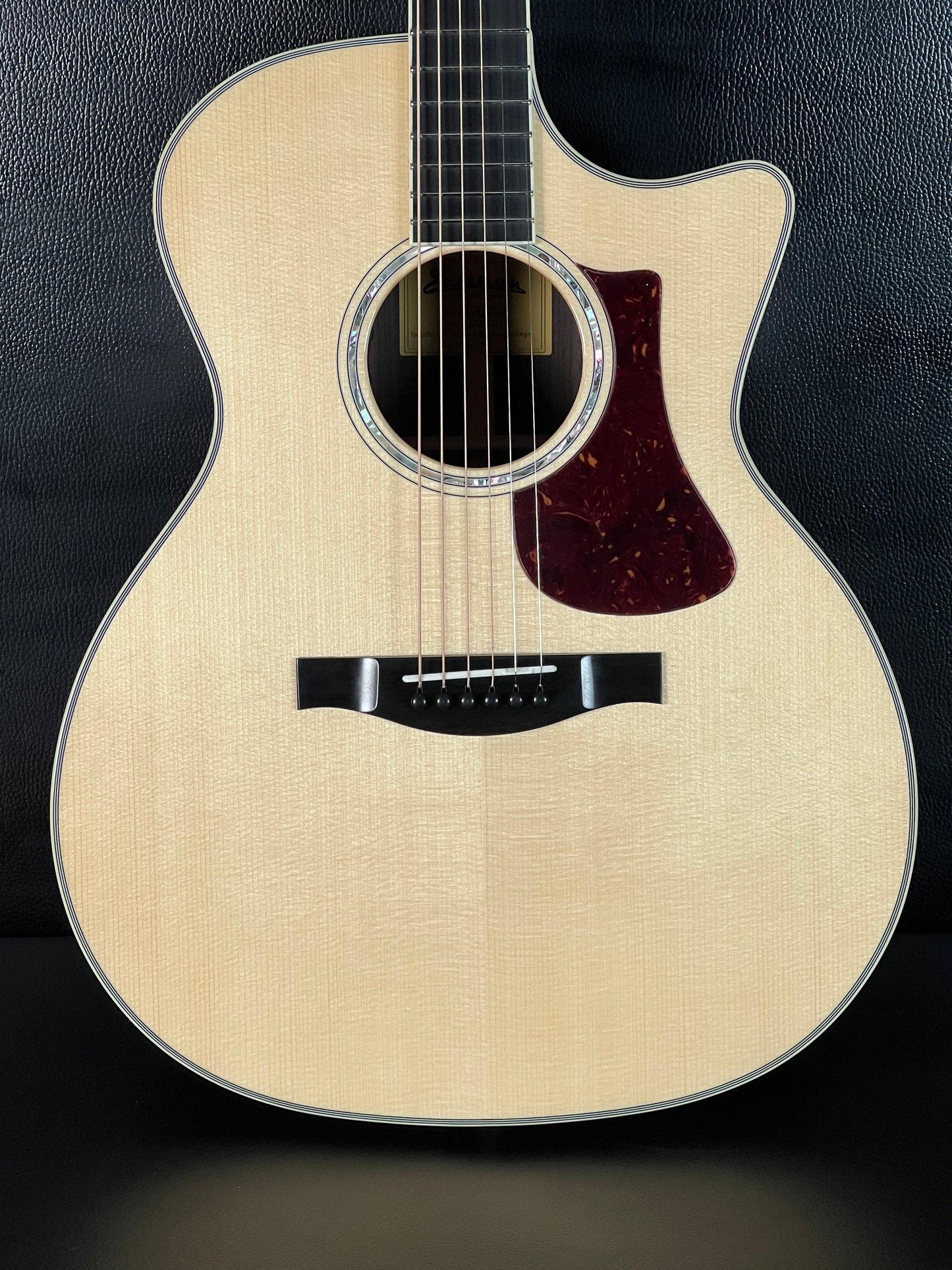 Eastman AC422CE Natural