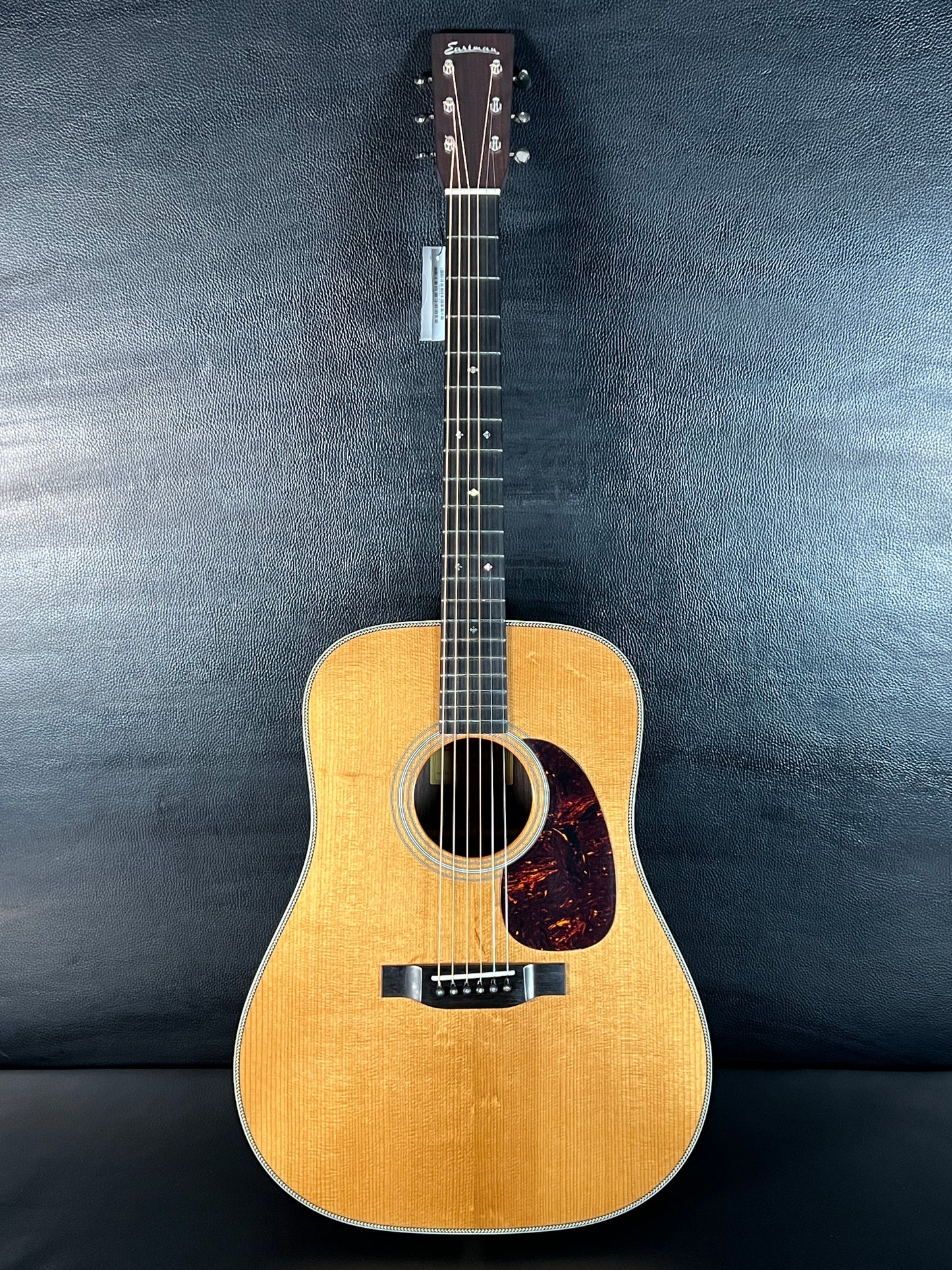 Eastman E20D-TC Natural