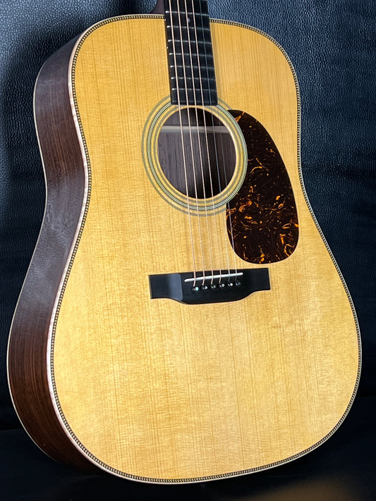 Martin Custom Shop Dreadnought (PRE-OWNED)