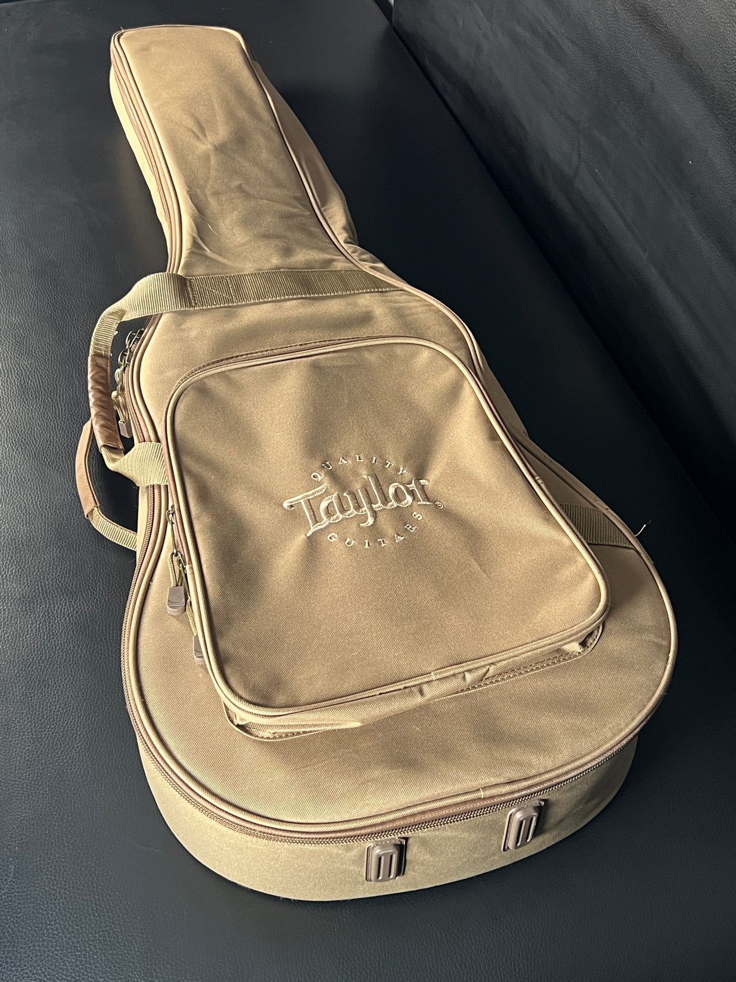 Taylor Big Baby (PRE-OWNED)