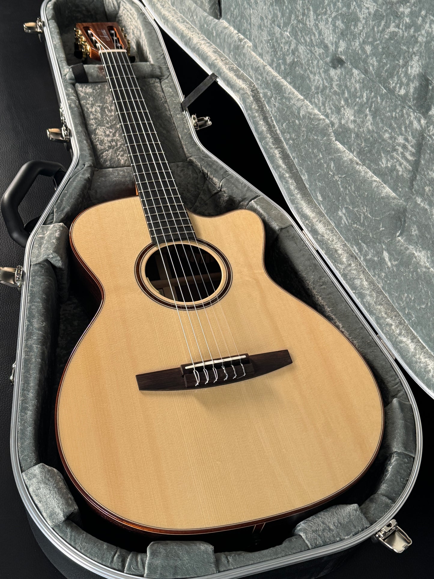 Lakewood M32 Nylon (PRE-OWNED)