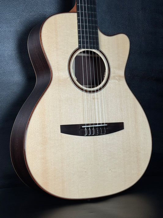 Lakewood M32 Nylon (PRE-OWNED)