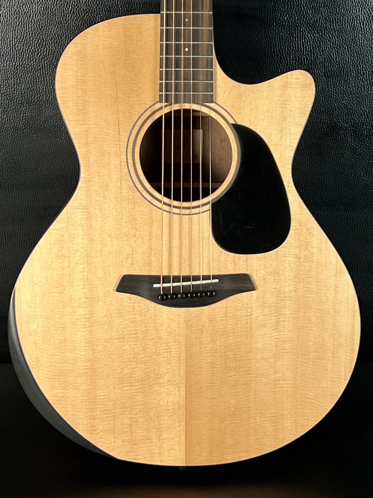 Furch Blue Deluxe Gc-SW w/ Hard Case (PRE-OWNED)