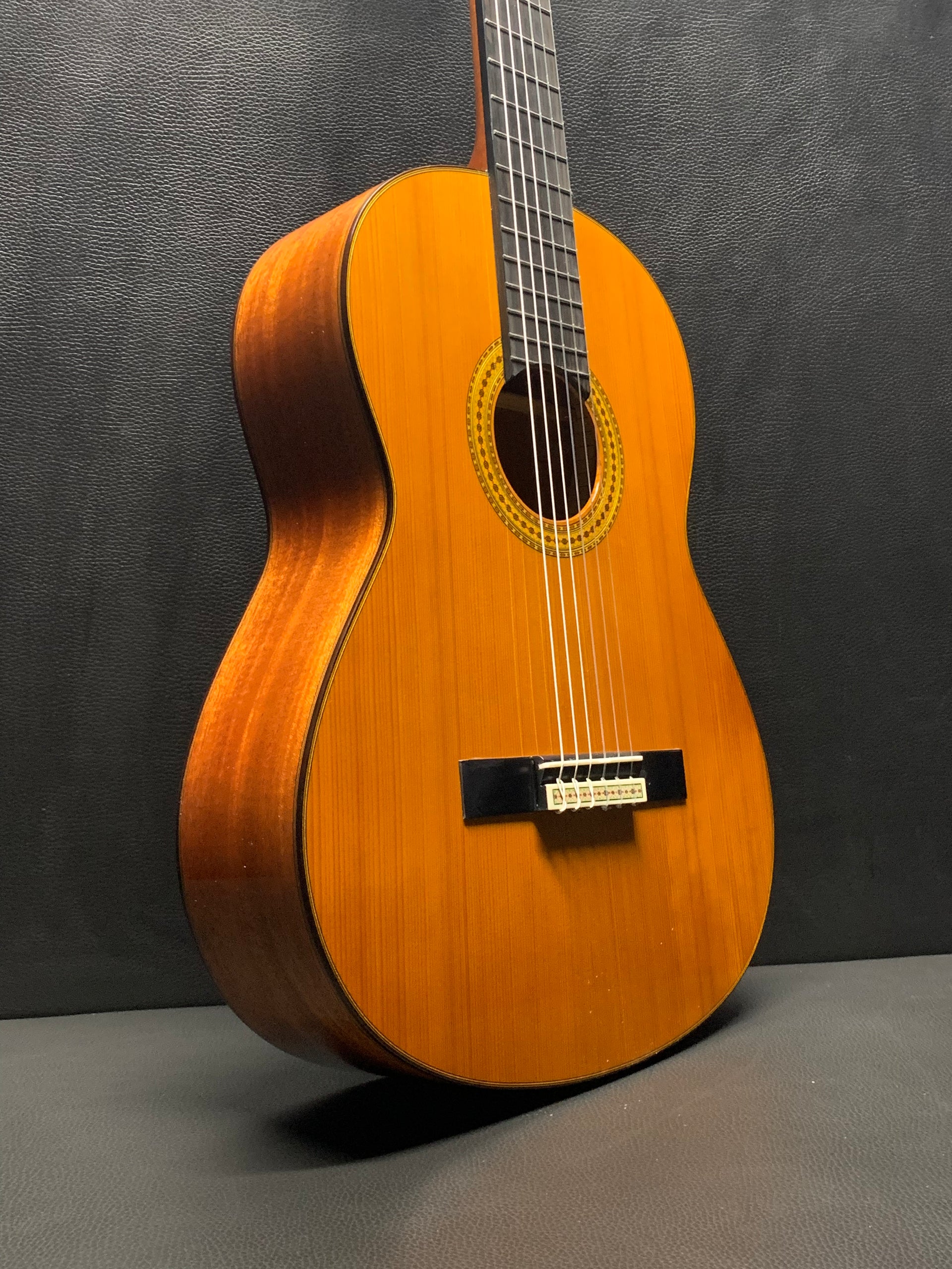 Yamaha GC12C Grand Concert Classical #IJM150293 – Guitar HAUS