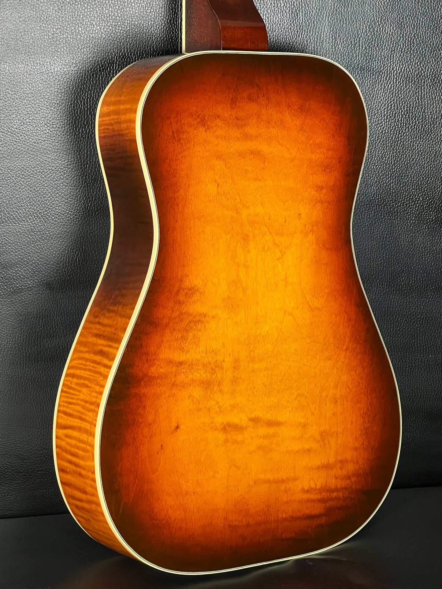 Dobro Model 27 Deluxe Sunburst 1998 (PRE-OWNED)