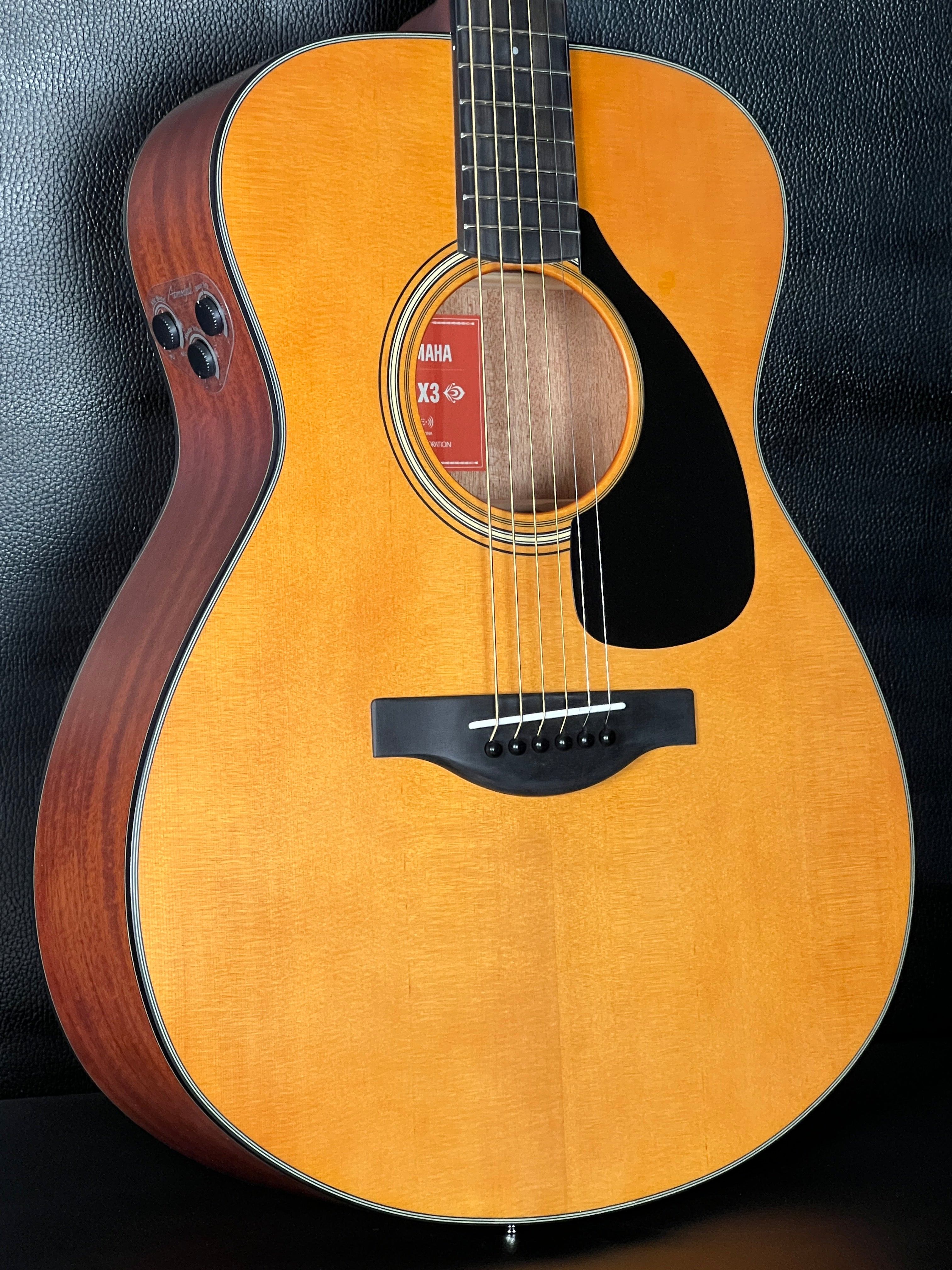 Yamaha FSX3 Red Label w/Gig Bag #ILL081808 – Guitar HAUS