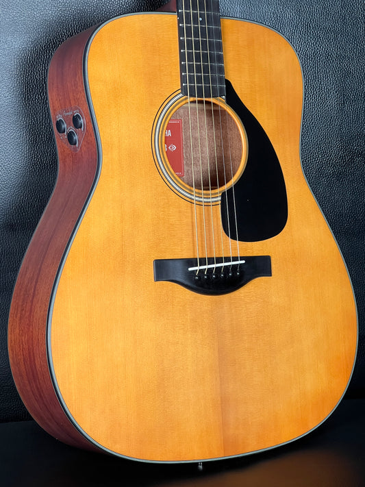 Yamaha FGX3 Red Label w/Gig Bag #ILX311059